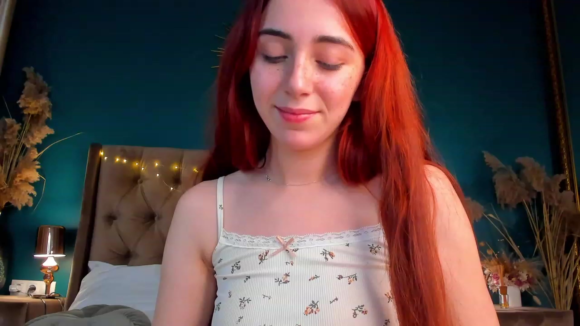 Gallery image thumbnail from ElsaYoung's myfreecams stream on, 02/08/2024, 03:37 image 2 of 20