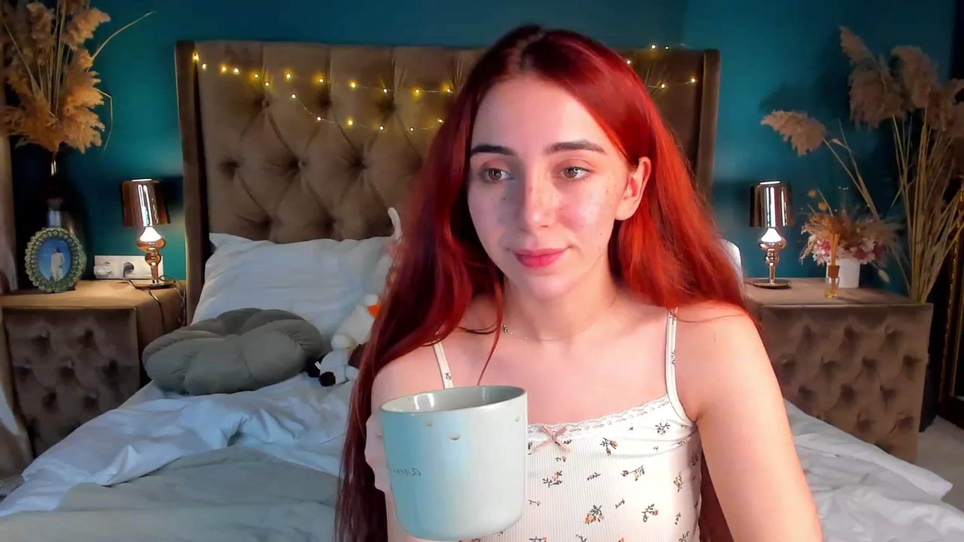 Gallery image thumbnail from ElsaYoung's myfreecams stream on, 02/08/2024, 03:37 image 1 of 20