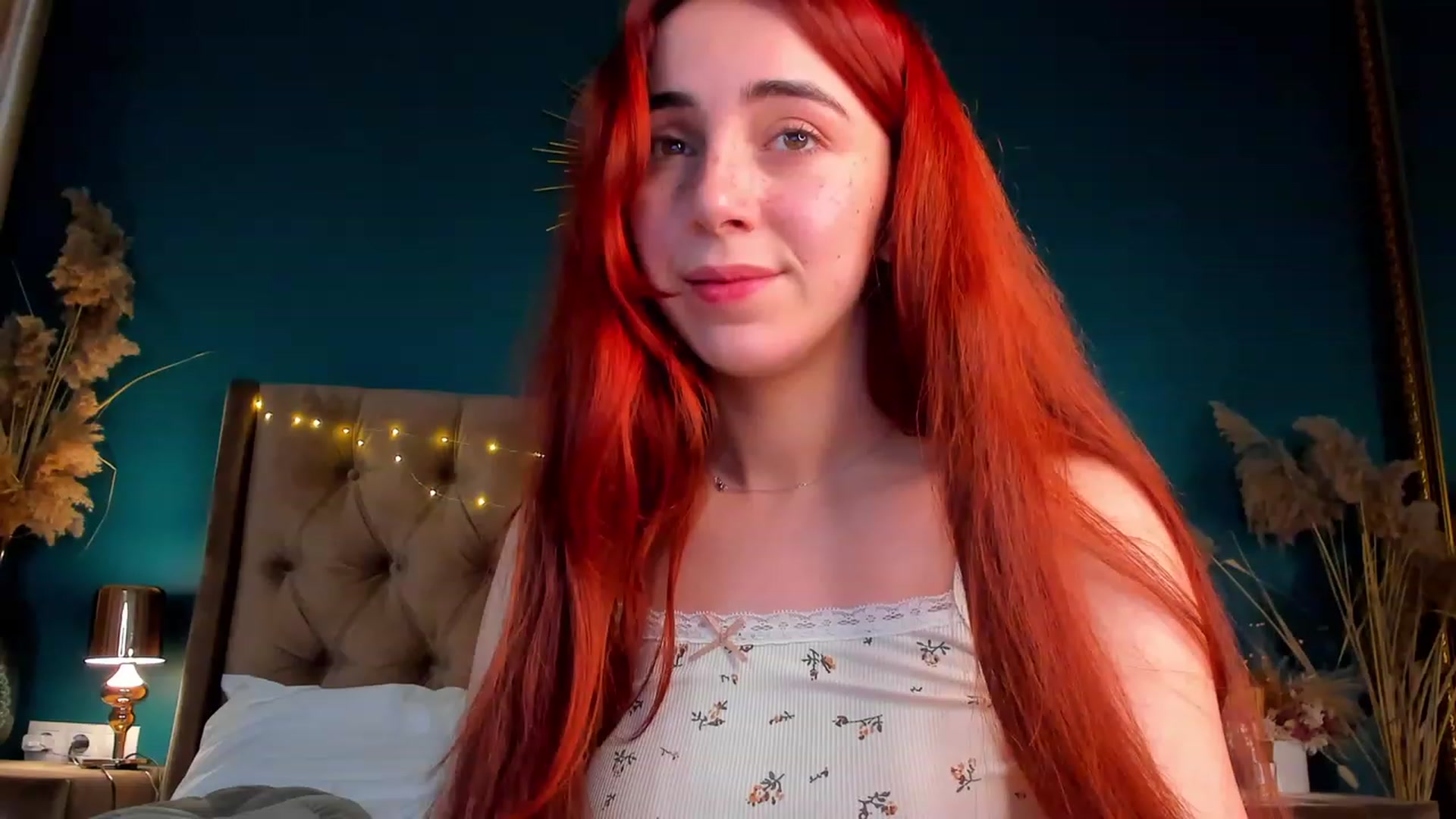 Gallery image thumbnail from ElsaYoung's myfreecams stream on, 02/08/2024, 03:37 image 7 of 20
