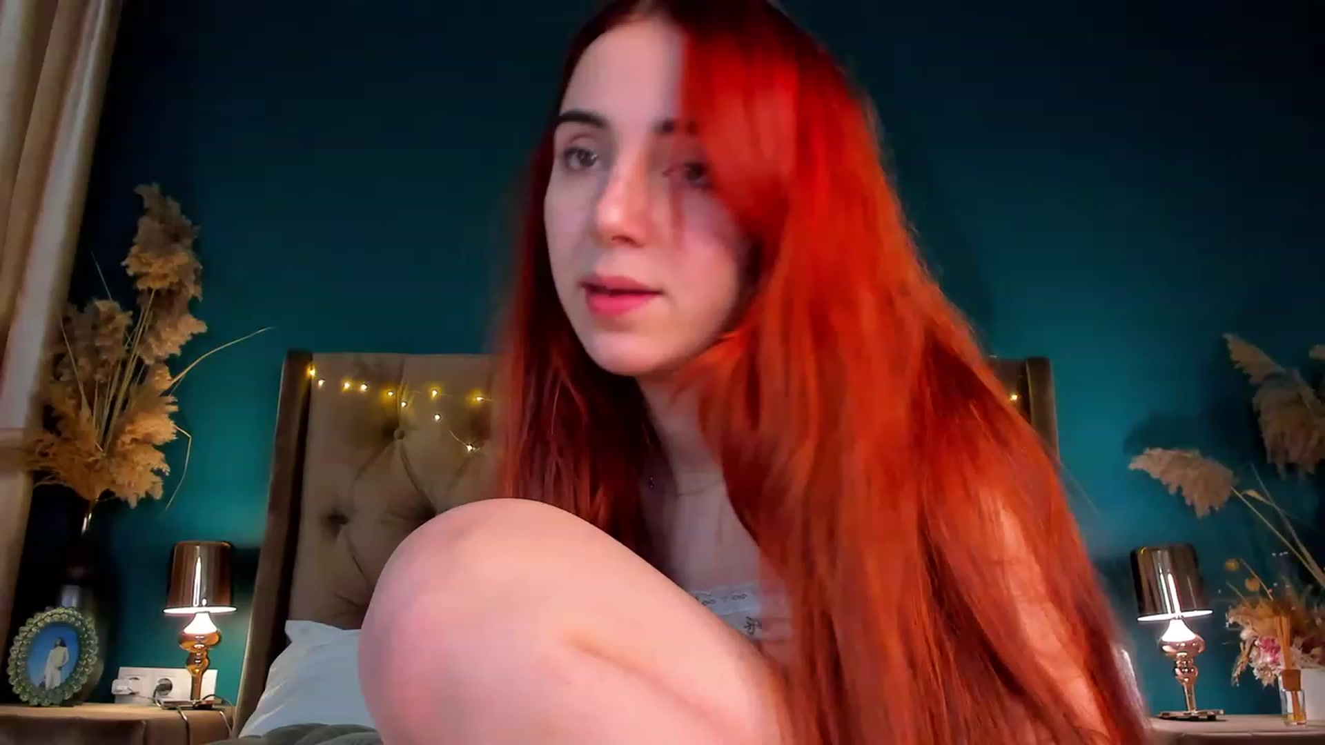 Gallery image thumbnail from ElsaYoung's myfreecams stream on, 02/08/2024, 03:37 image 16 of 20