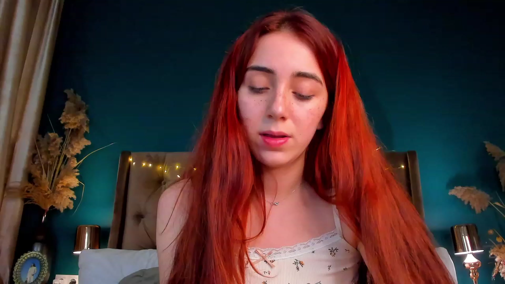 Gallery image thumbnail from ElsaYoung's myfreecams stream on, 02/08/2024, 05:15 image 17 of 20