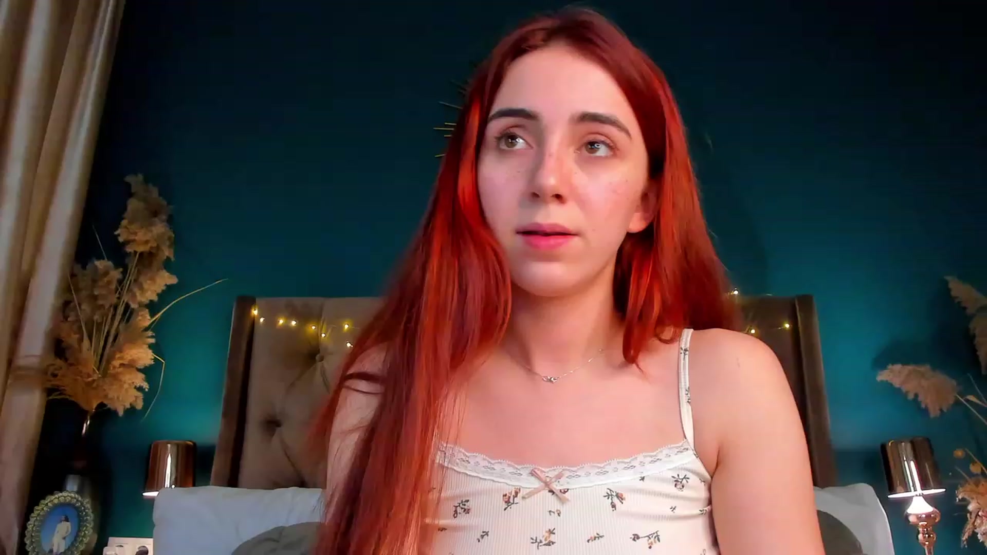 Gallery image thumbnail from ElsaYoung's myfreecams stream on, 02/08/2024, 05:15 image 1 of 20