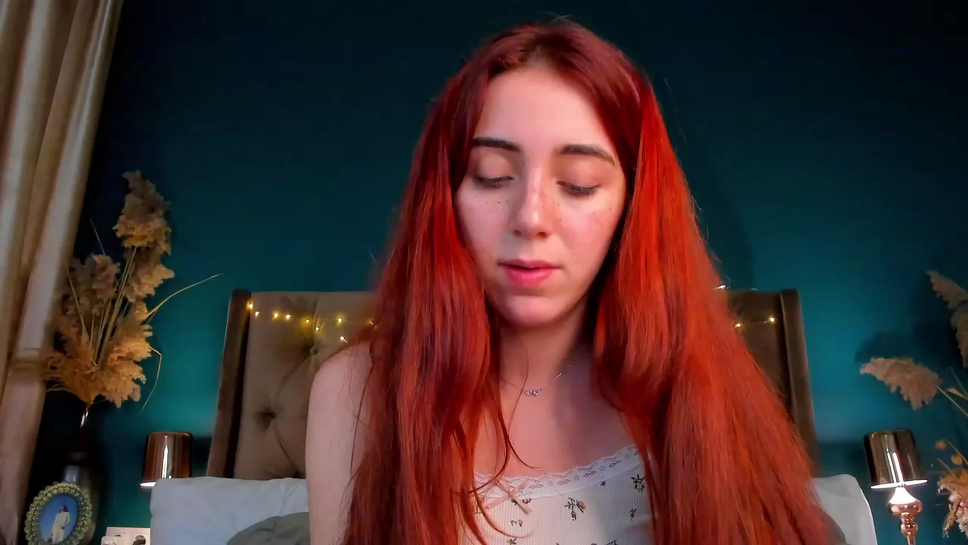 Gallery image thumbnail from ElsaYoung's myfreecams stream on, 02/08/2024, 05:15 image 18 of 20