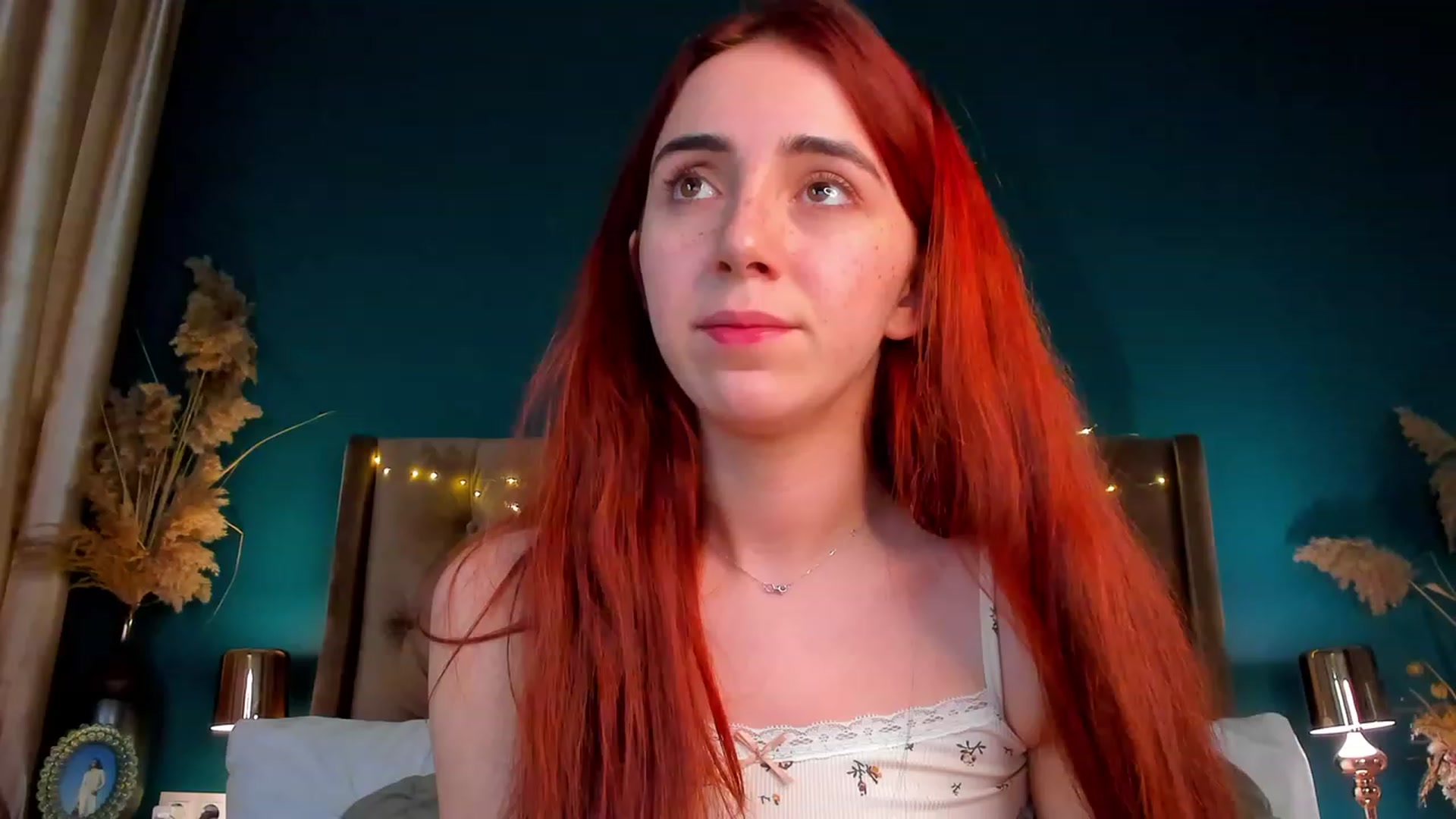 Gallery image thumbnail from ElsaYoung's myfreecams stream on, 02/08/2024, 05:15 image 19 of 20