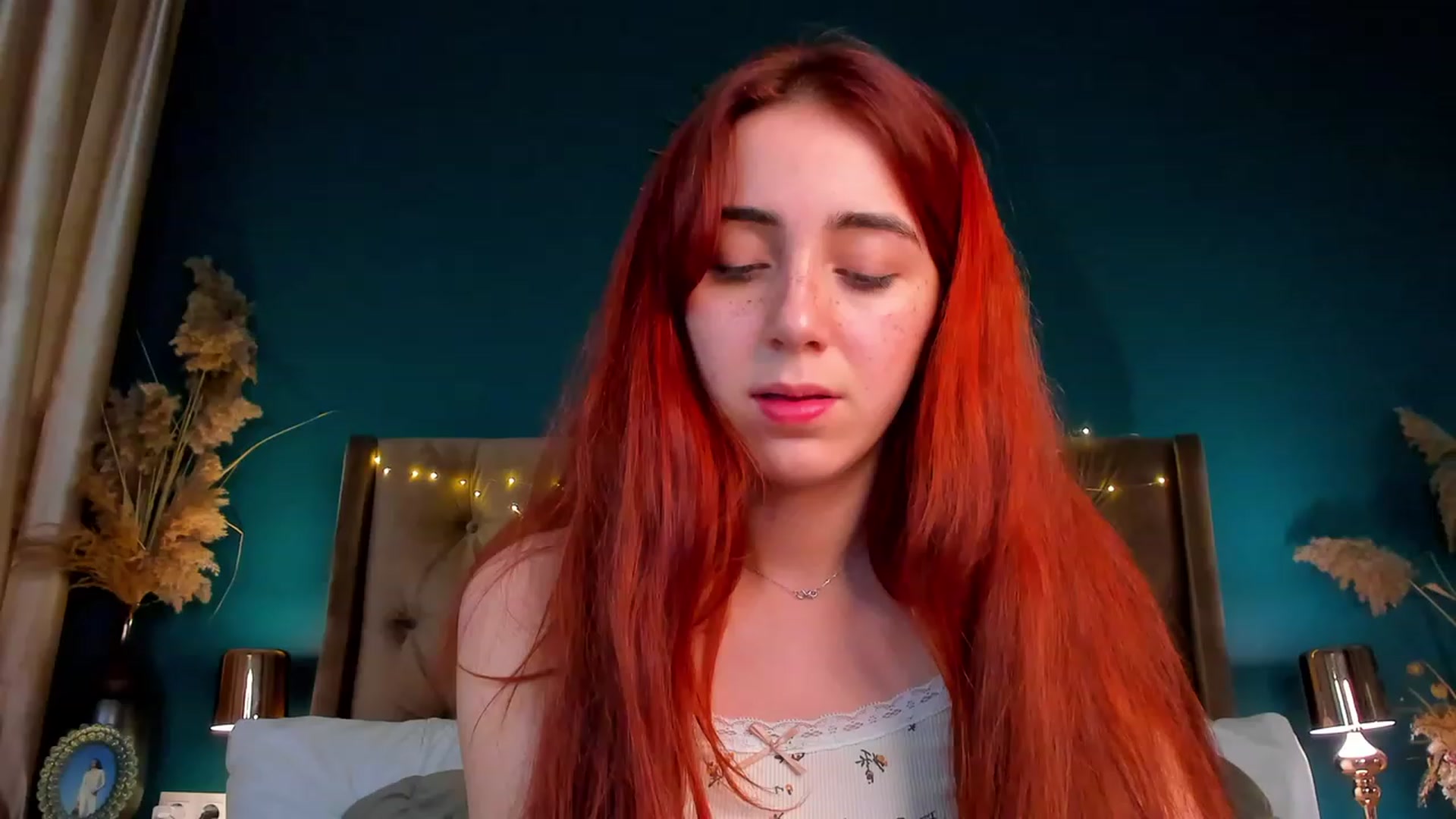 Gallery image thumbnail from ElsaYoung's myfreecams stream on, 02/08/2024, 05:15 image 20 of 20