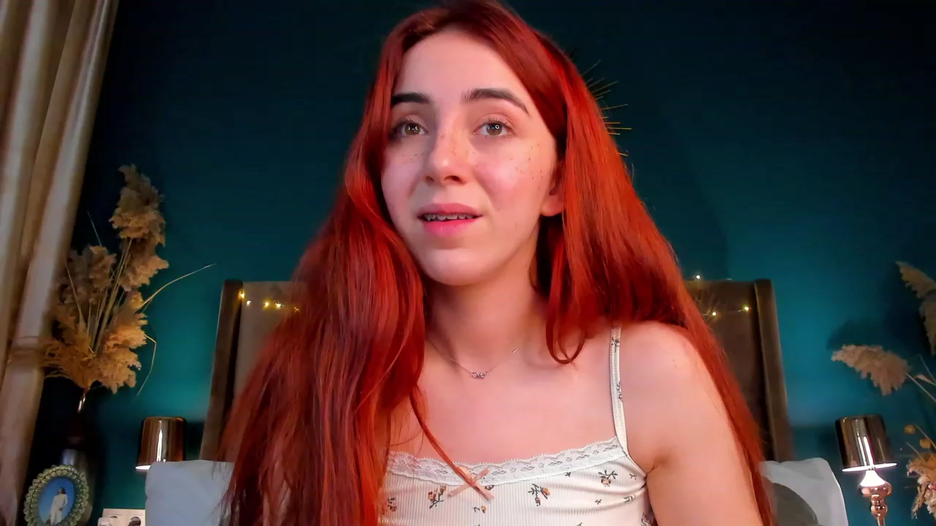 Gallery image thumbnail from ElsaYoung's myfreecams stream on, 02/08/2024, 05:15 image 4 of 20