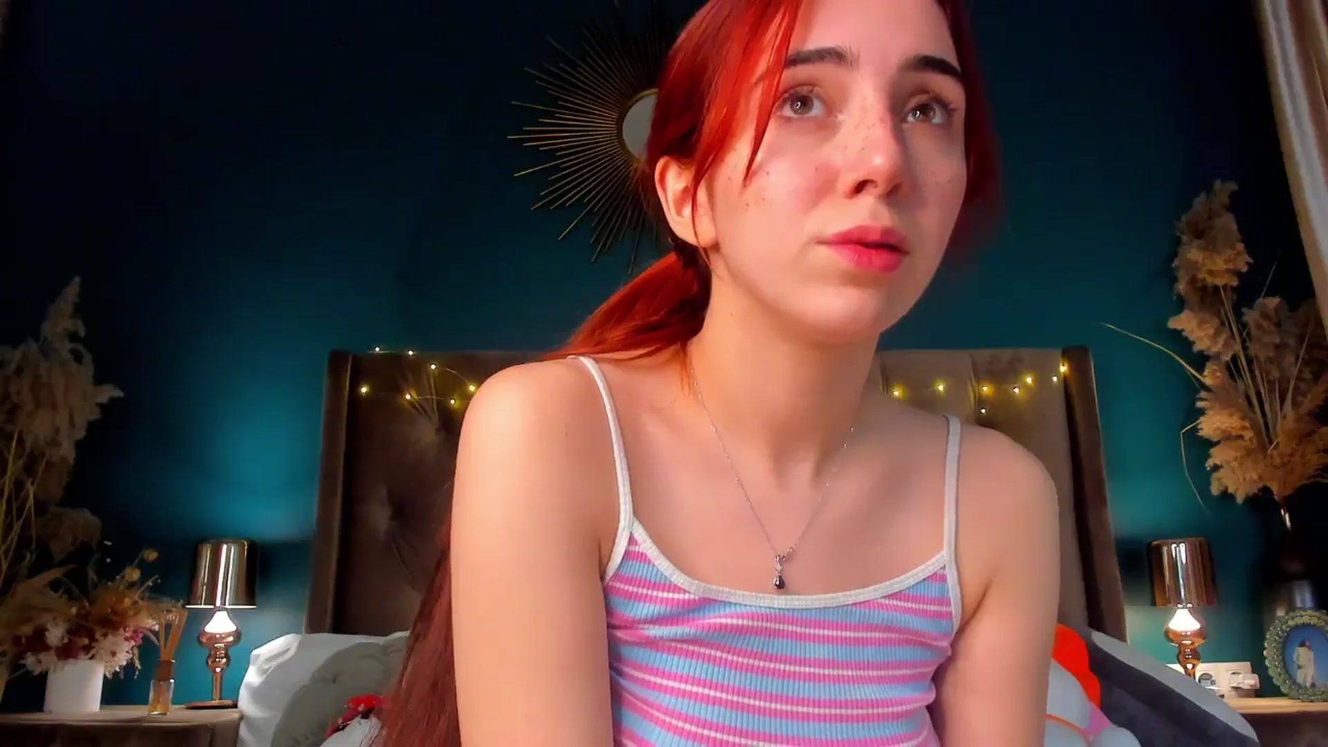 Gallery image thumbnail from ElsaYoung's myfreecams stream on, 02/08/2024, 16:19 image 18 of 20