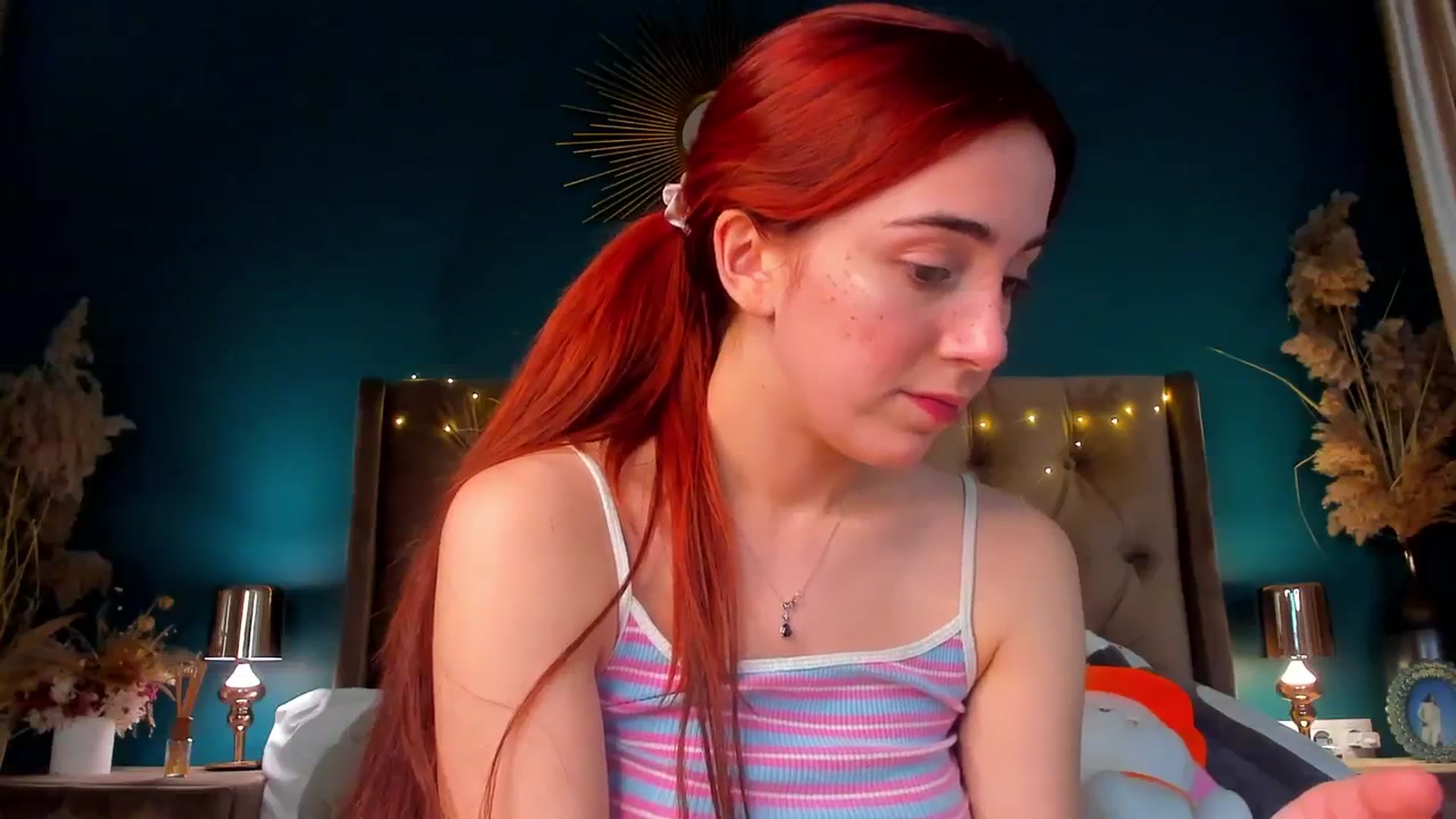 Gallery image thumbnail from ElsaYoung's myfreecams stream on, 02/08/2024, 16:19 image 5 of 20