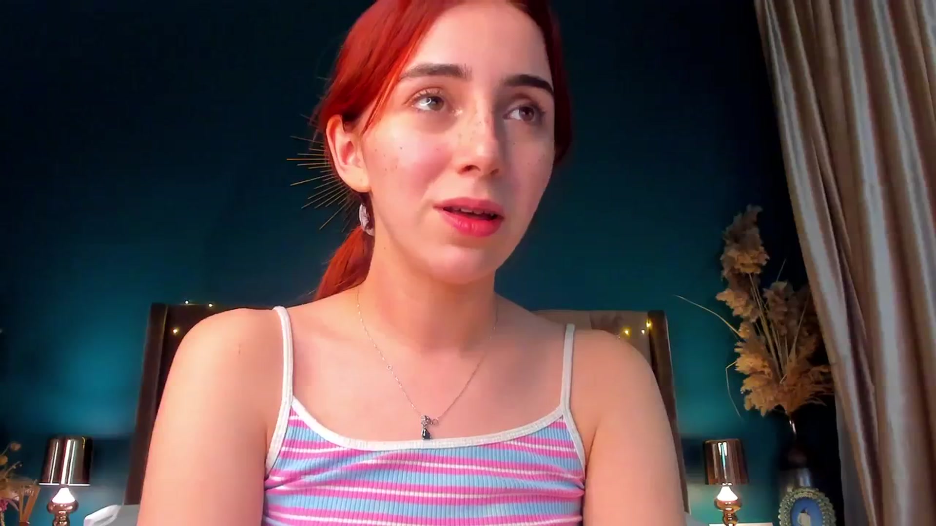 Gallery image thumbnail from ElsaYoung's myfreecams stream on, 02/08/2024, 19:40 image 15 of 20