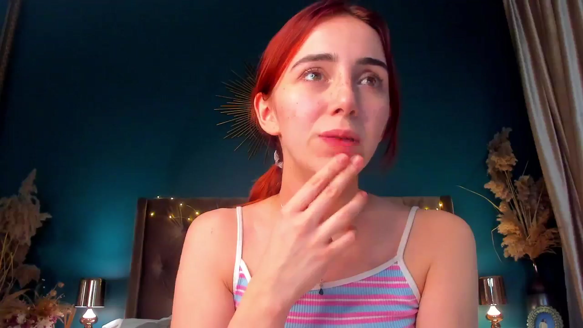 Gallery image thumbnail from ElsaYoung's myfreecams stream on, 02/08/2024, 19:40 image 17 of 20