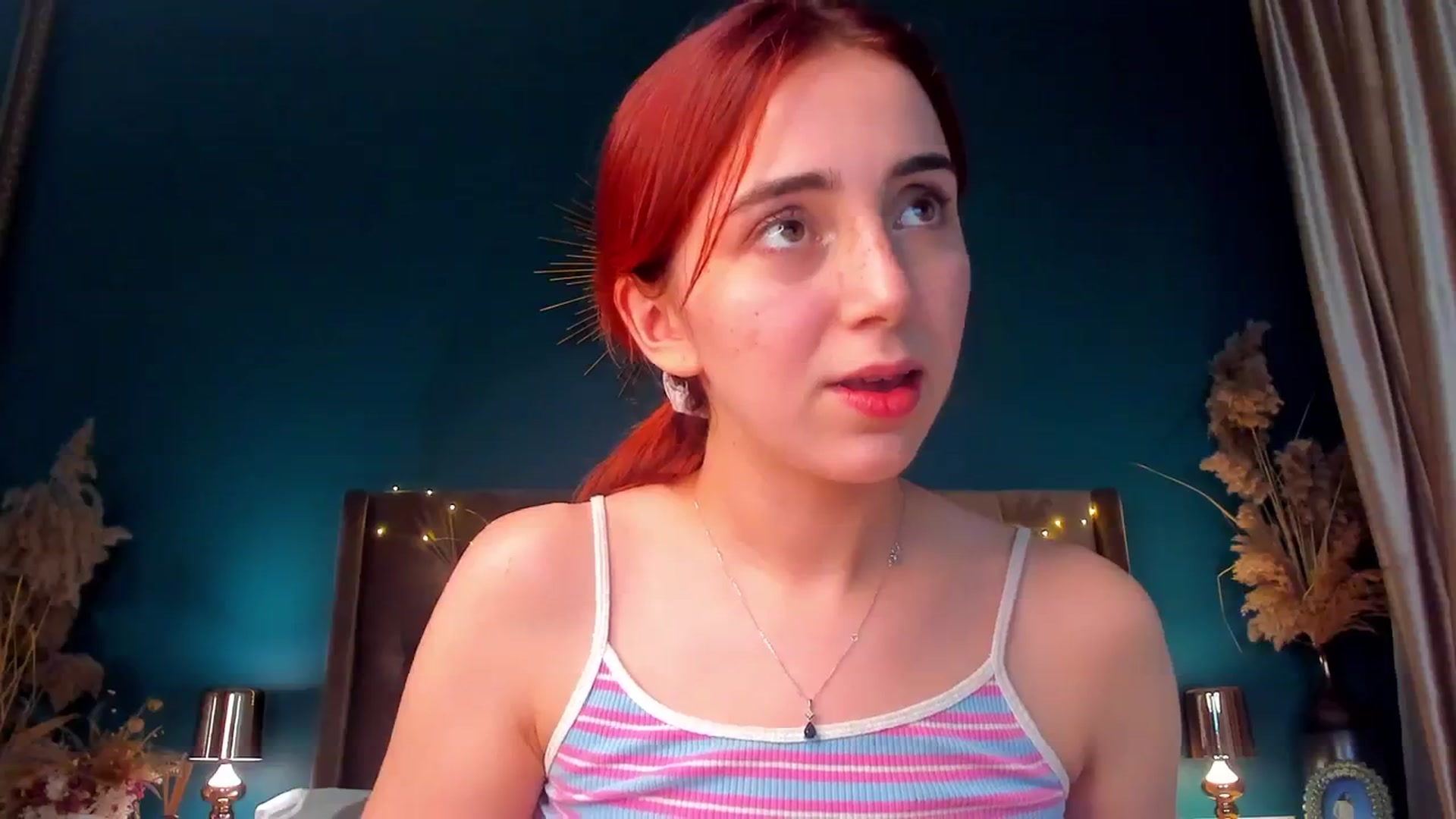 Gallery image thumbnail from ElsaYoung's myfreecams stream on, 02/08/2024, 19:40 image 19 of 20