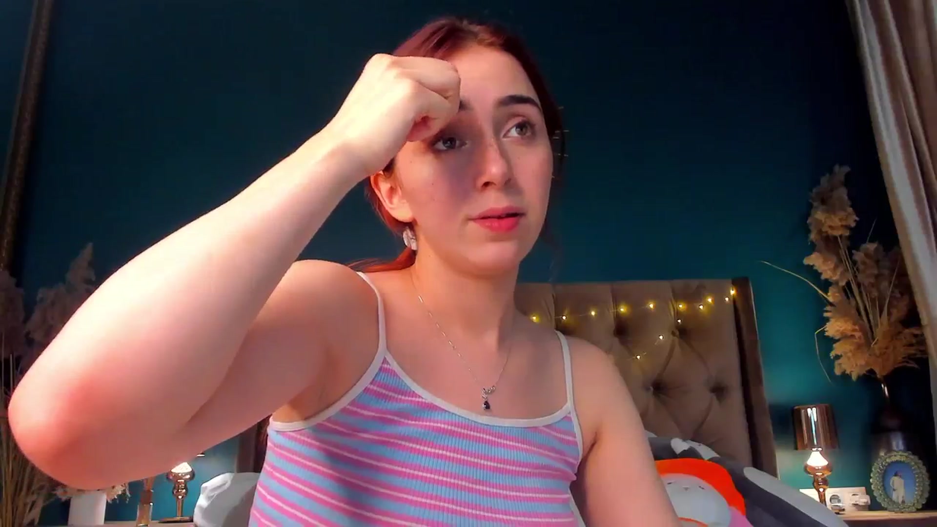 Gallery image thumbnail from ElsaYoung's myfreecams stream on, 02/08/2024, 20:06 image 11 of 20