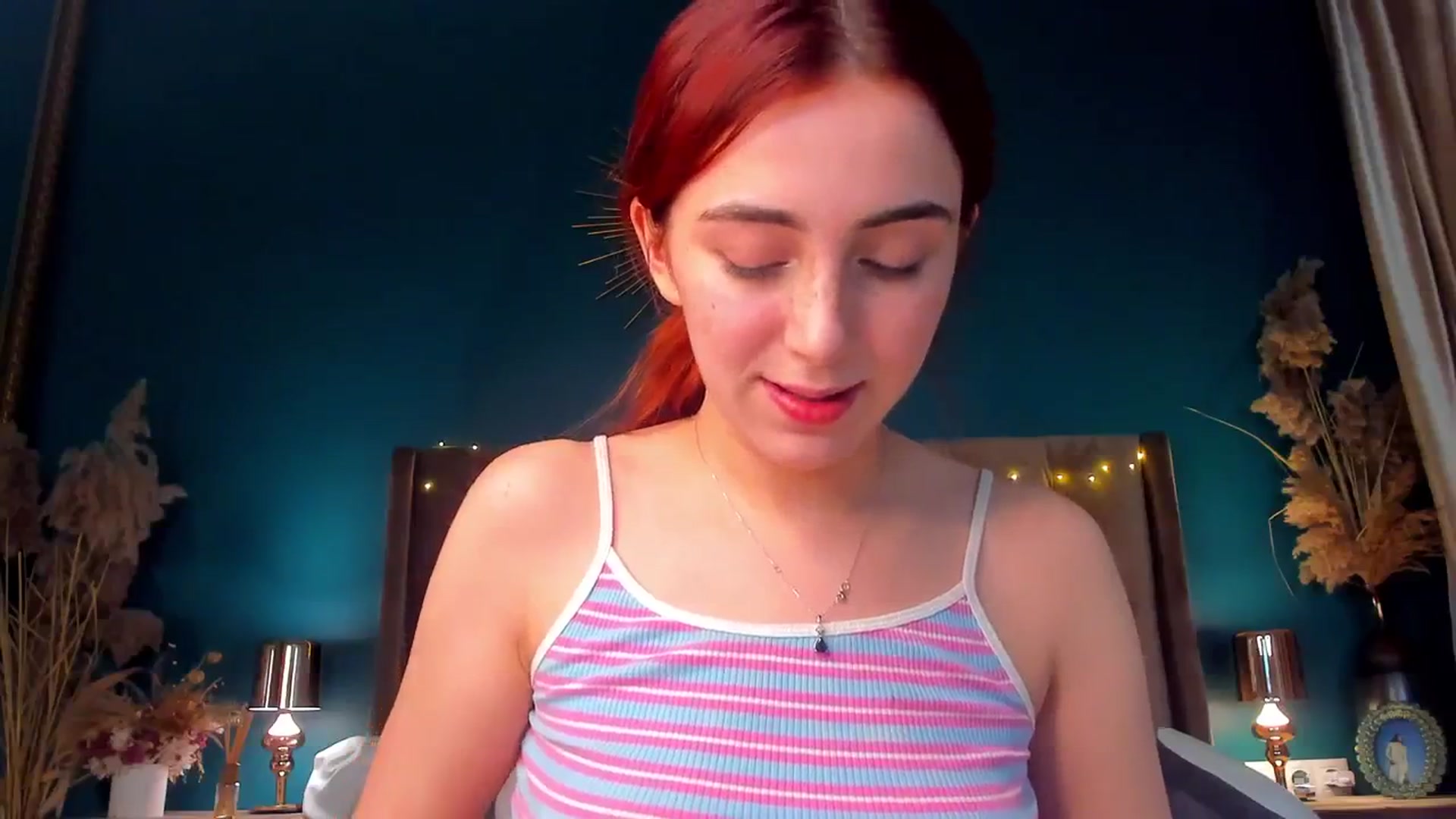 Gallery image thumbnail from ElsaYoung's myfreecams stream on, 02/08/2024, 20:06 image 19 of 20