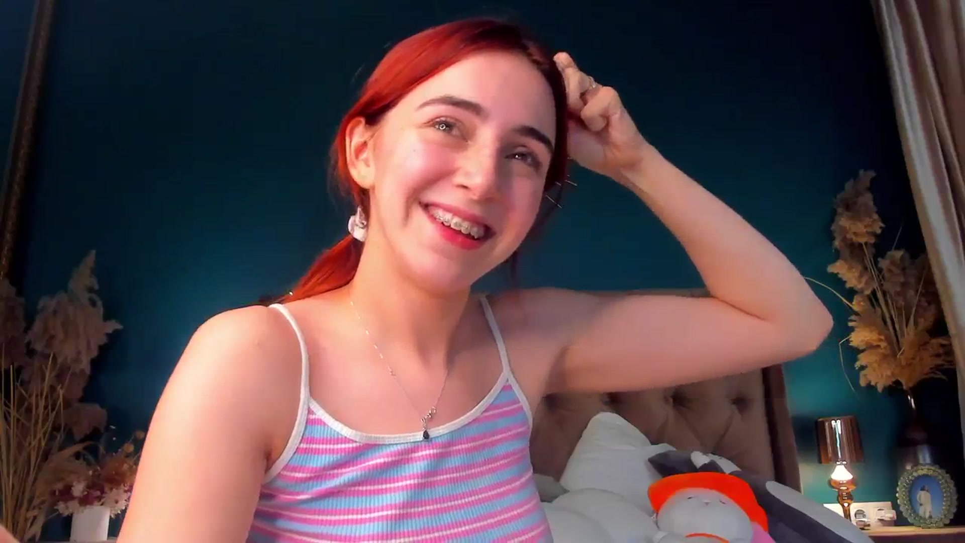 Gallery image thumbnail from ElsaYoung's myfreecams stream on, 02/08/2024, 20:06 image 7 of 20