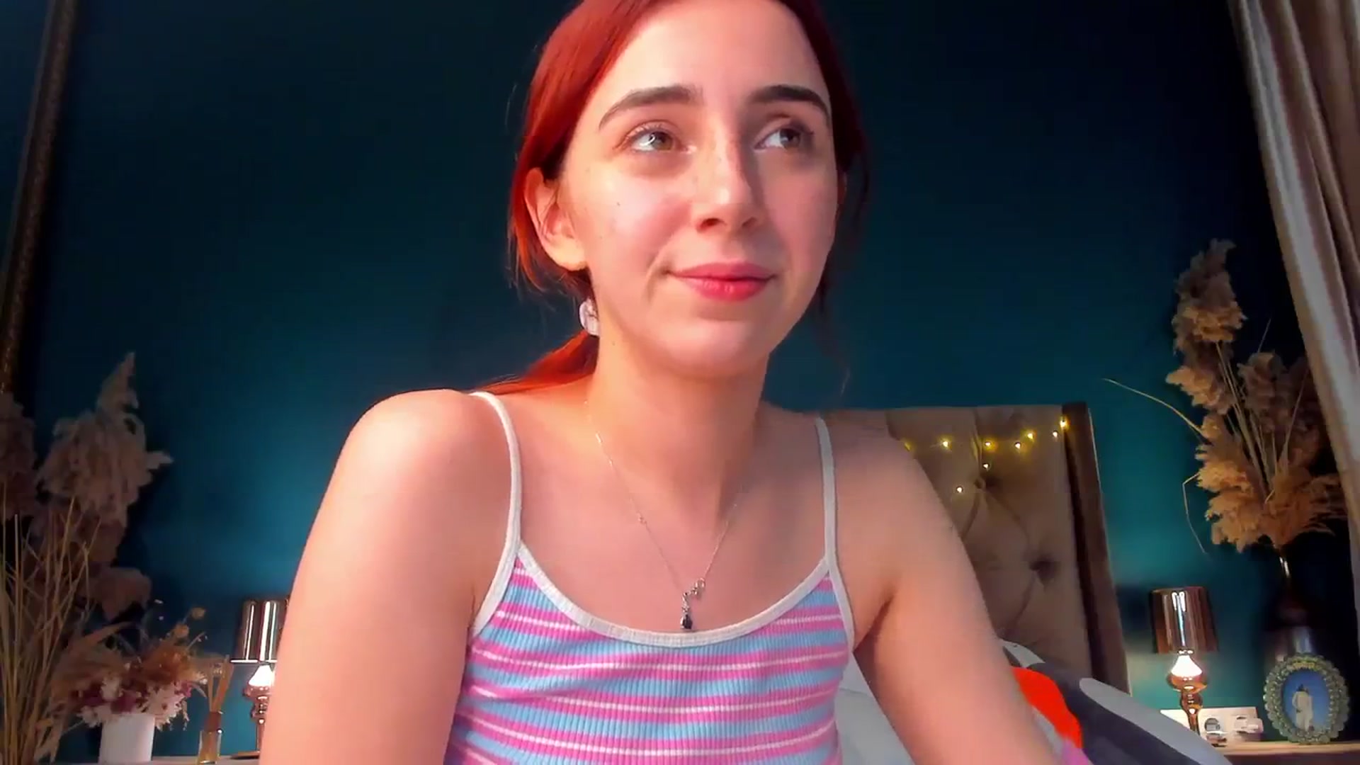 Gallery image thumbnail from ElsaYoung's myfreecams stream on, 02/08/2024, 20:06 image 9 of 20
