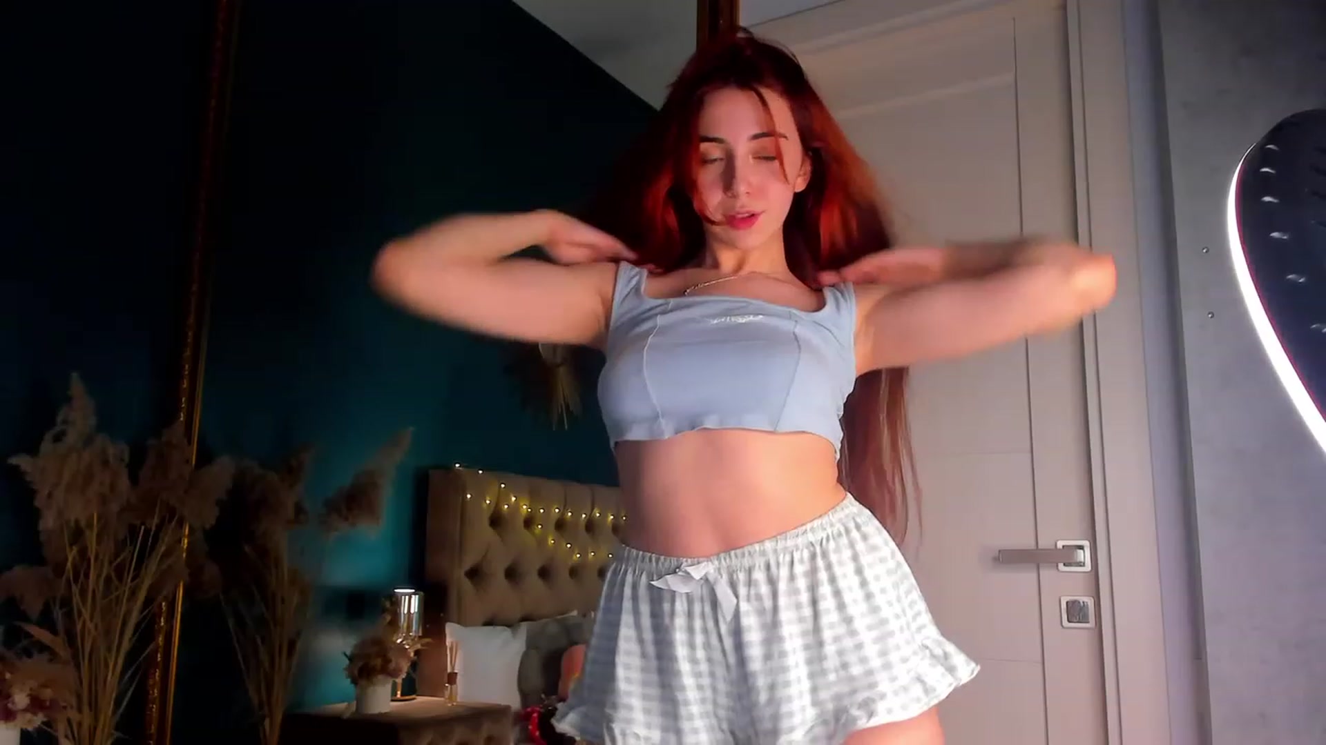 Gallery image thumbnail from ElsaYoung's myfreecams stream on, 02/09/2024, 13:35 image 11 of 20