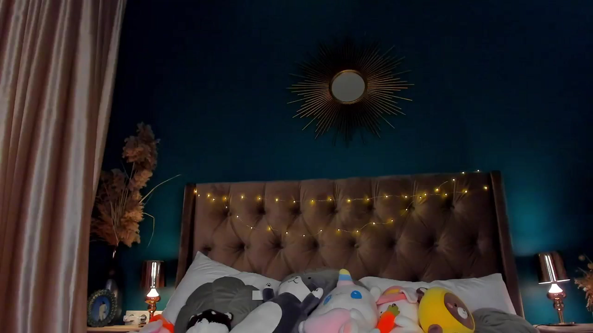 Gallery image thumbnail from ElsaYoung's myfreecams stream on, 02/20/2024, 20:06 image 18 of 20