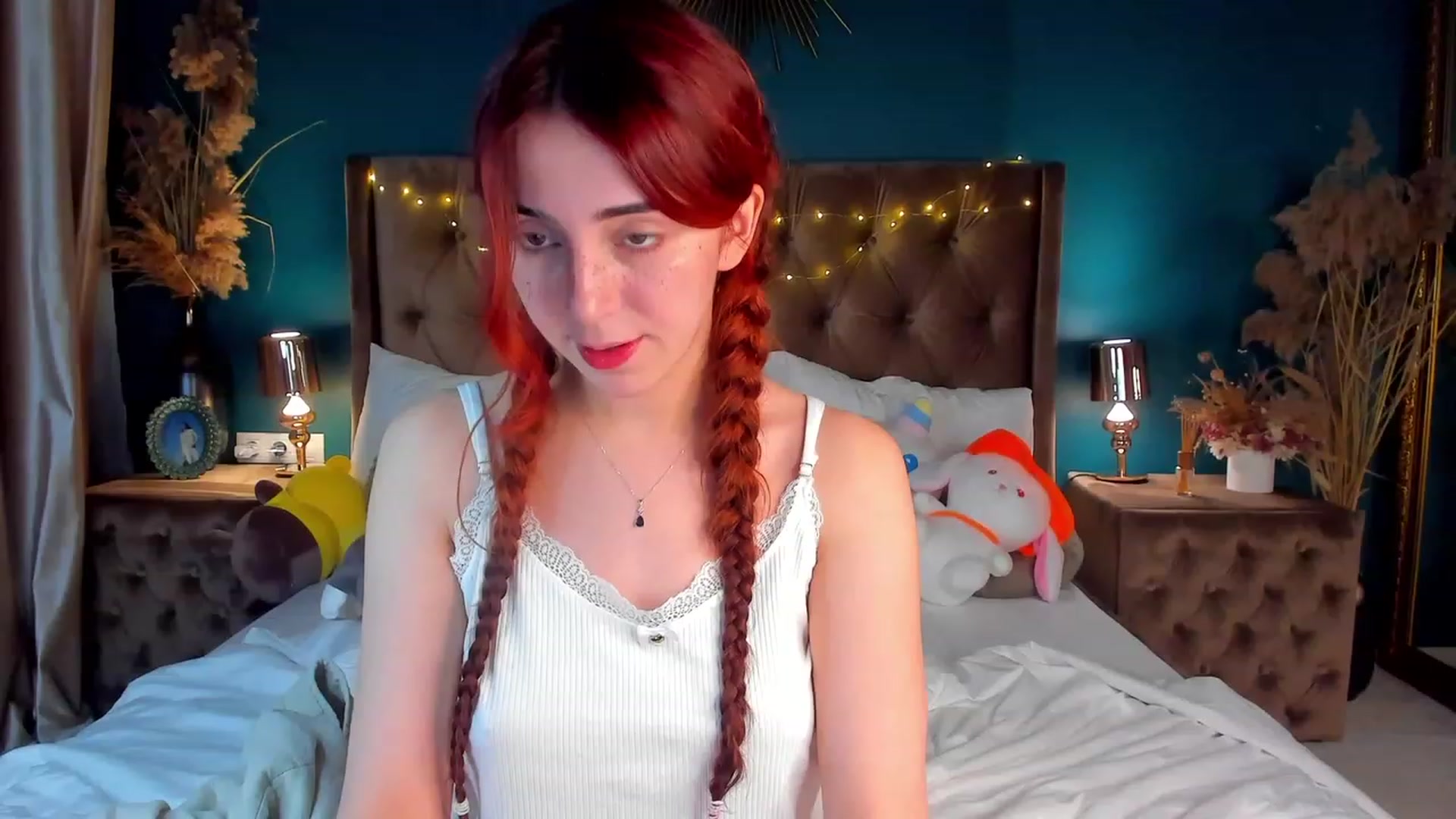 Gallery image thumbnail from ElsaYoung's myfreecams stream on, 02/23/2024, 24:18 image 14 of 20