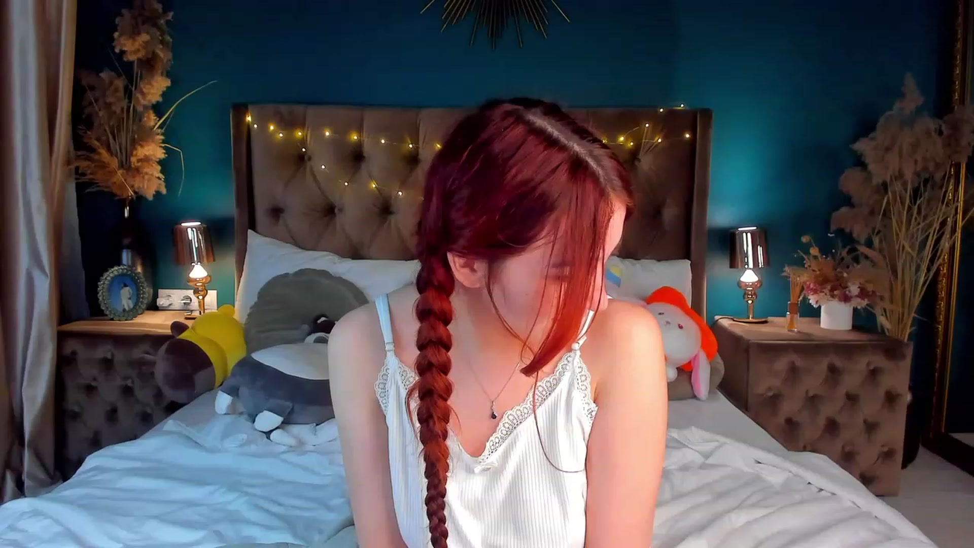 Gallery image thumbnail from ElsaYoung's myfreecams stream on, 02/23/2024, 24:18 image 13 of 20