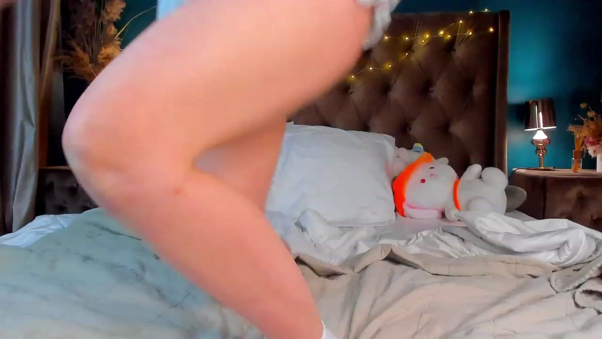 Gallery image thumbnail from ElsaYoung's myfreecams stream on, 02/23/2024, 05:08 image 3 of 20
