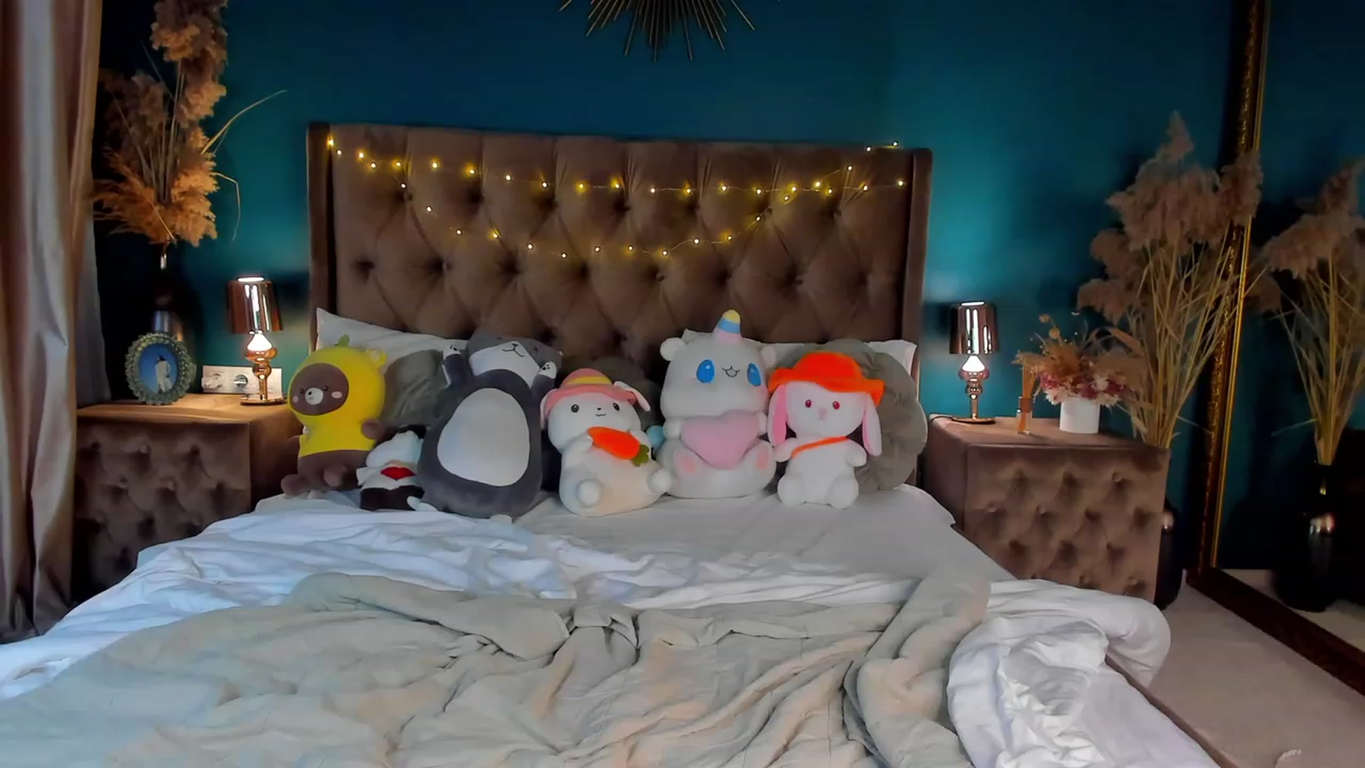 Gallery image thumbnail from ElsaYoung's myfreecams stream on, 02/23/2024, 05:08 image 15 of 20