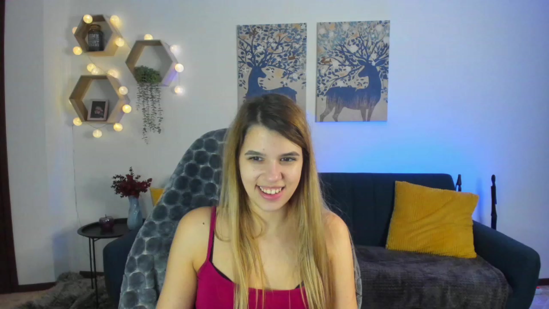 Gallery image thumbnail from Elsa_Fox's myfreecams stream on, 01/08/2023, 12:48 image 1 of 20