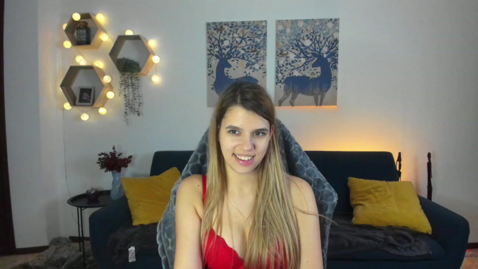 Gallery image thumbnail from Elsa_Fox's myfreecams stream on, 01/09/2023, 14:49 image 16 of 20