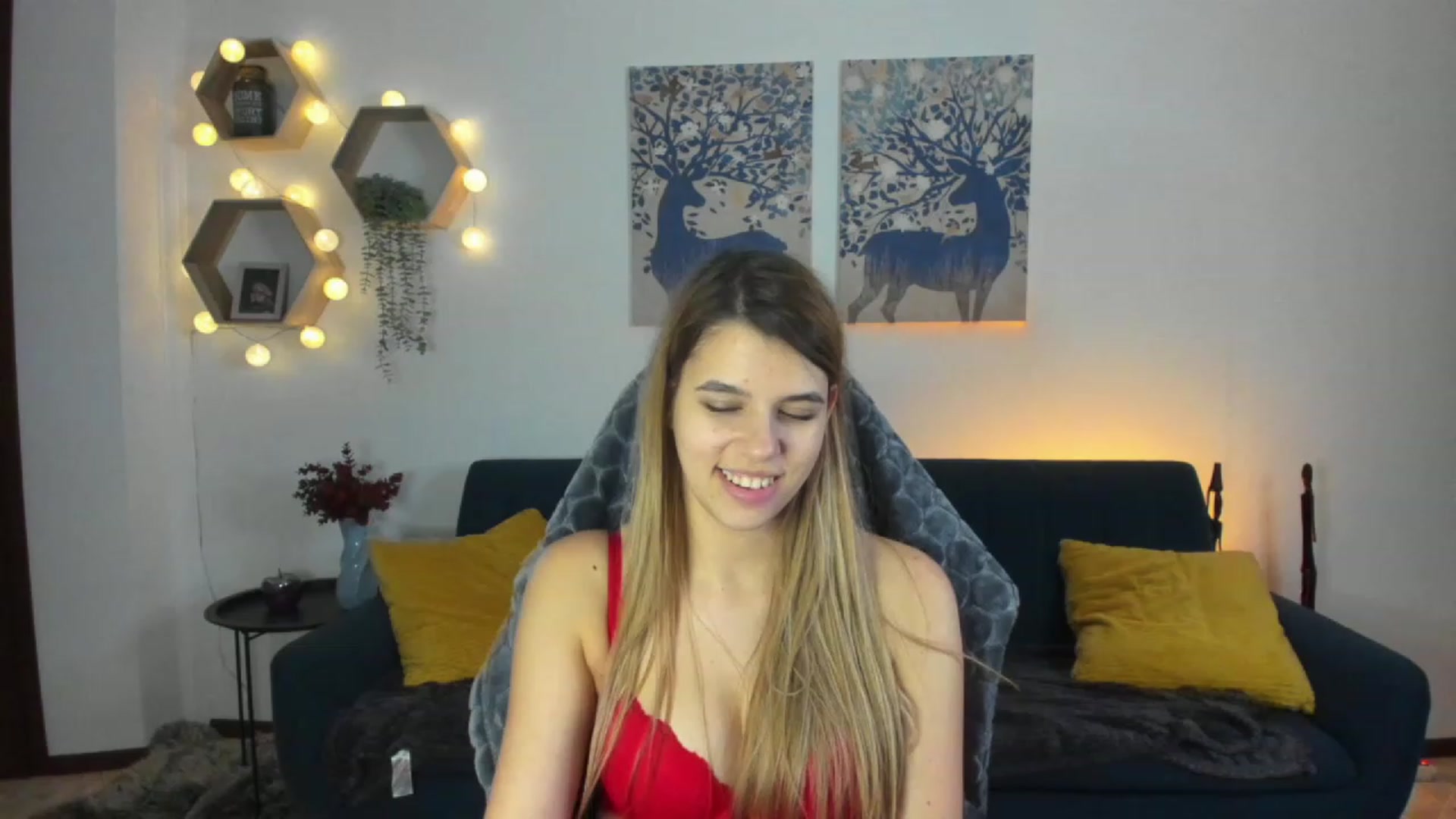 Gallery image thumbnail from Elsa_Fox's myfreecams stream on, 01/09/2023, 14:49 image 17 of 20