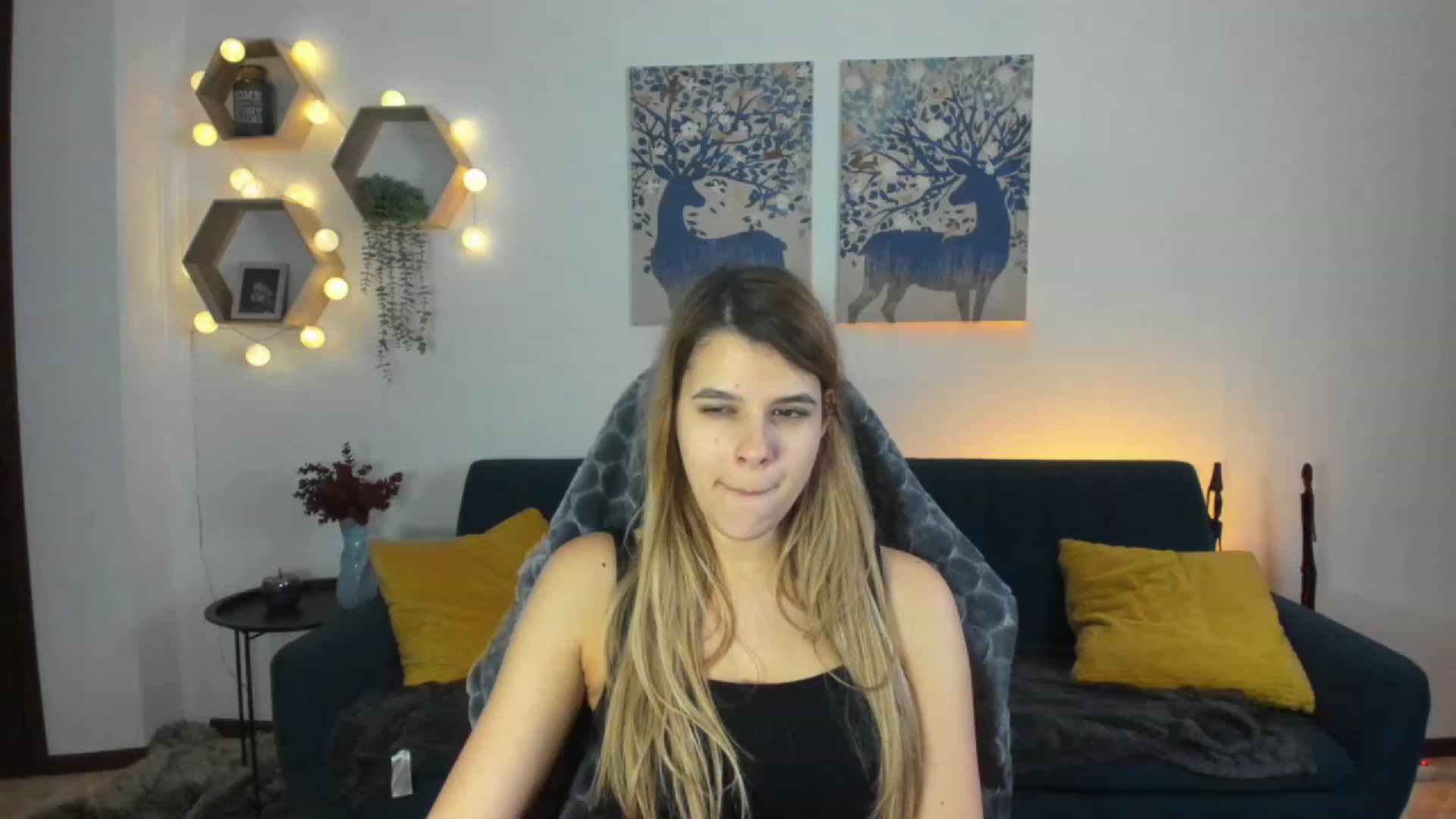 Gallery image thumbnail from Elsa_Fox's myfreecams stream on, 01/09/2023, 14:49 image 1 of 20