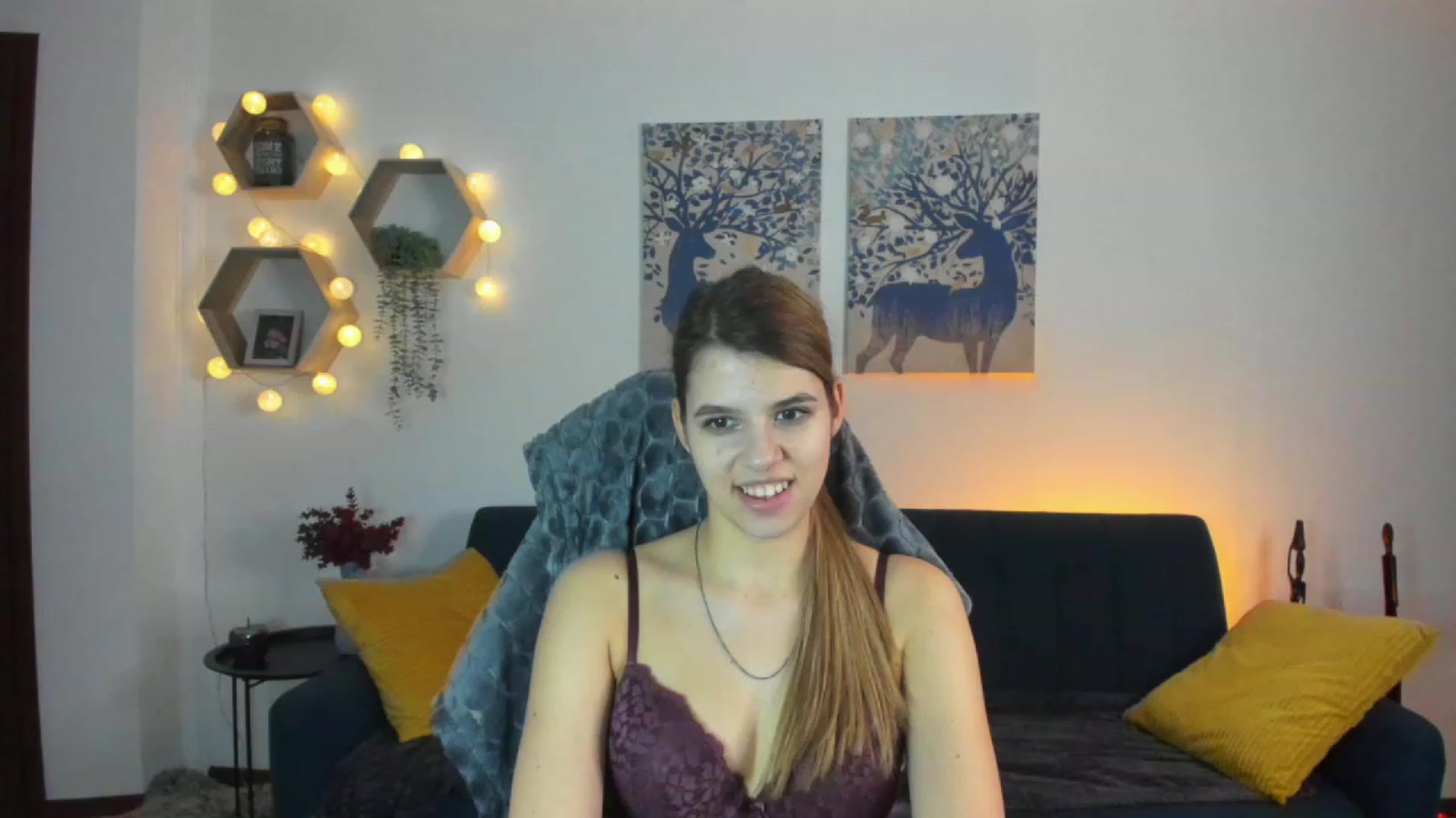 Gallery image thumbnail from Elsa_Fox's myfreecams stream on, 01/12/2023, 15:40 image 11 of 20