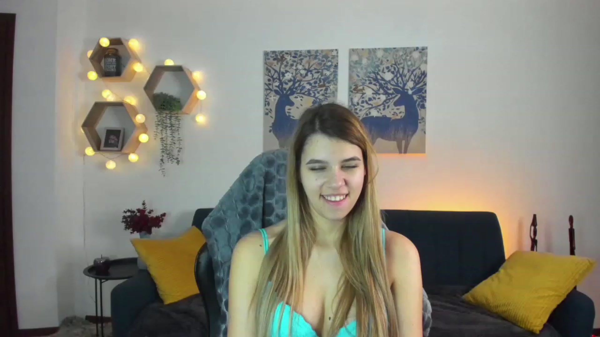 Gallery image thumbnail from Elsa_Fox's myfreecams stream on, 01/13/2023, 11:22 image 14 of 20