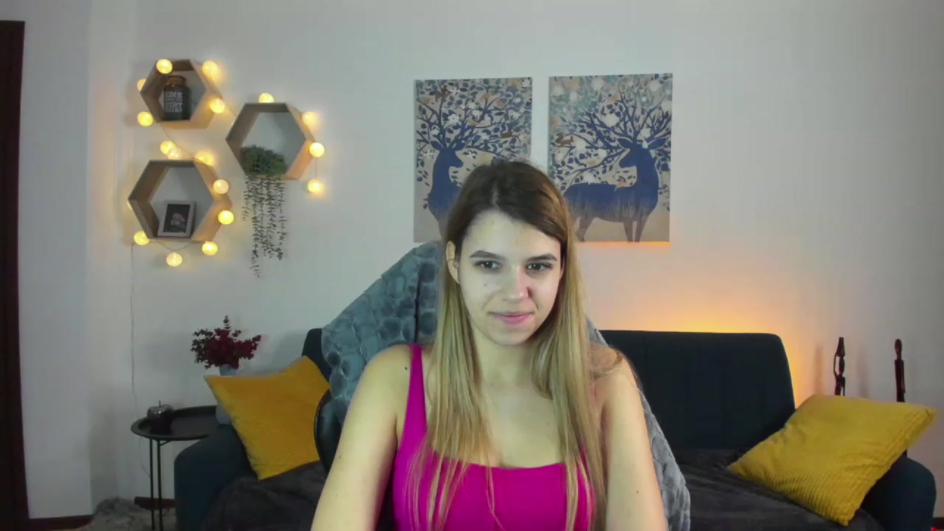 Gallery image thumbnail from Elsa_Fox's myfreecams stream on, 01/13/2023, 11:22 image 2 of 20