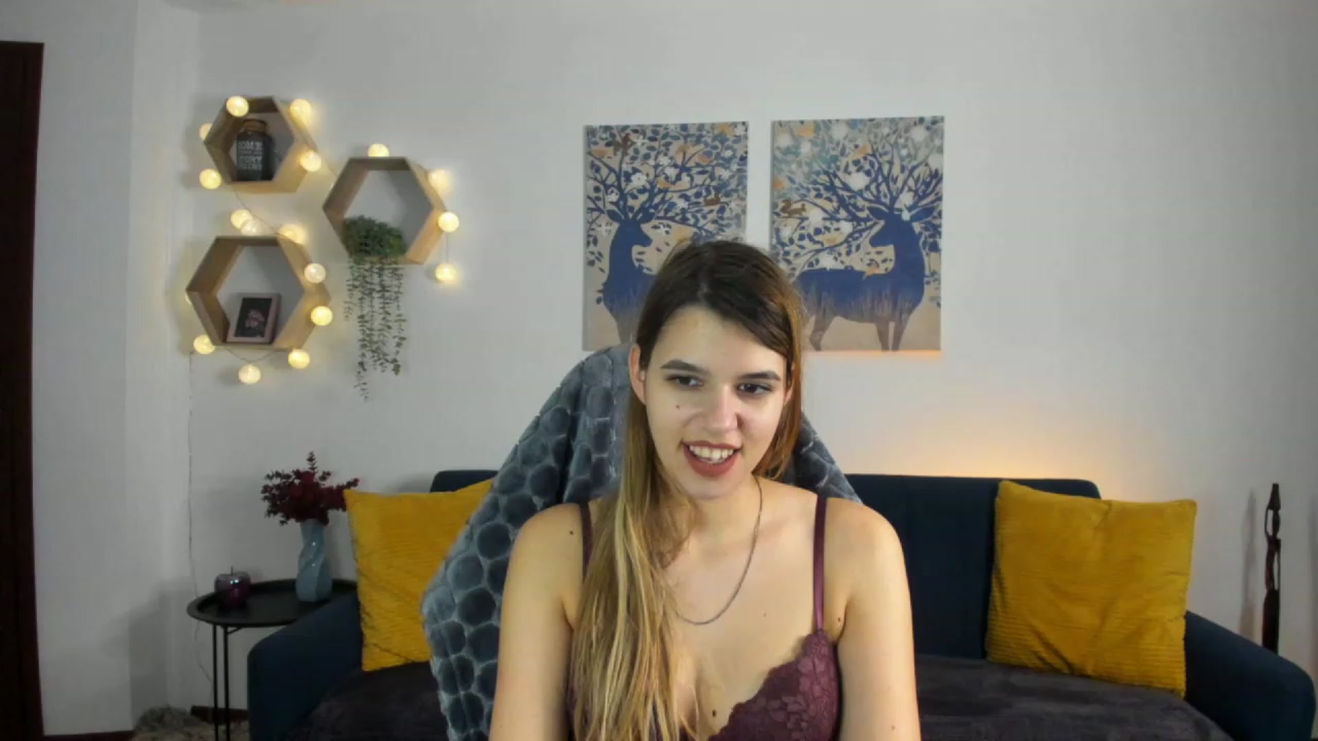Gallery image thumbnail from Elsa_Fox's myfreecams stream on, 01/16/2023, 14:08 image 7 of 20