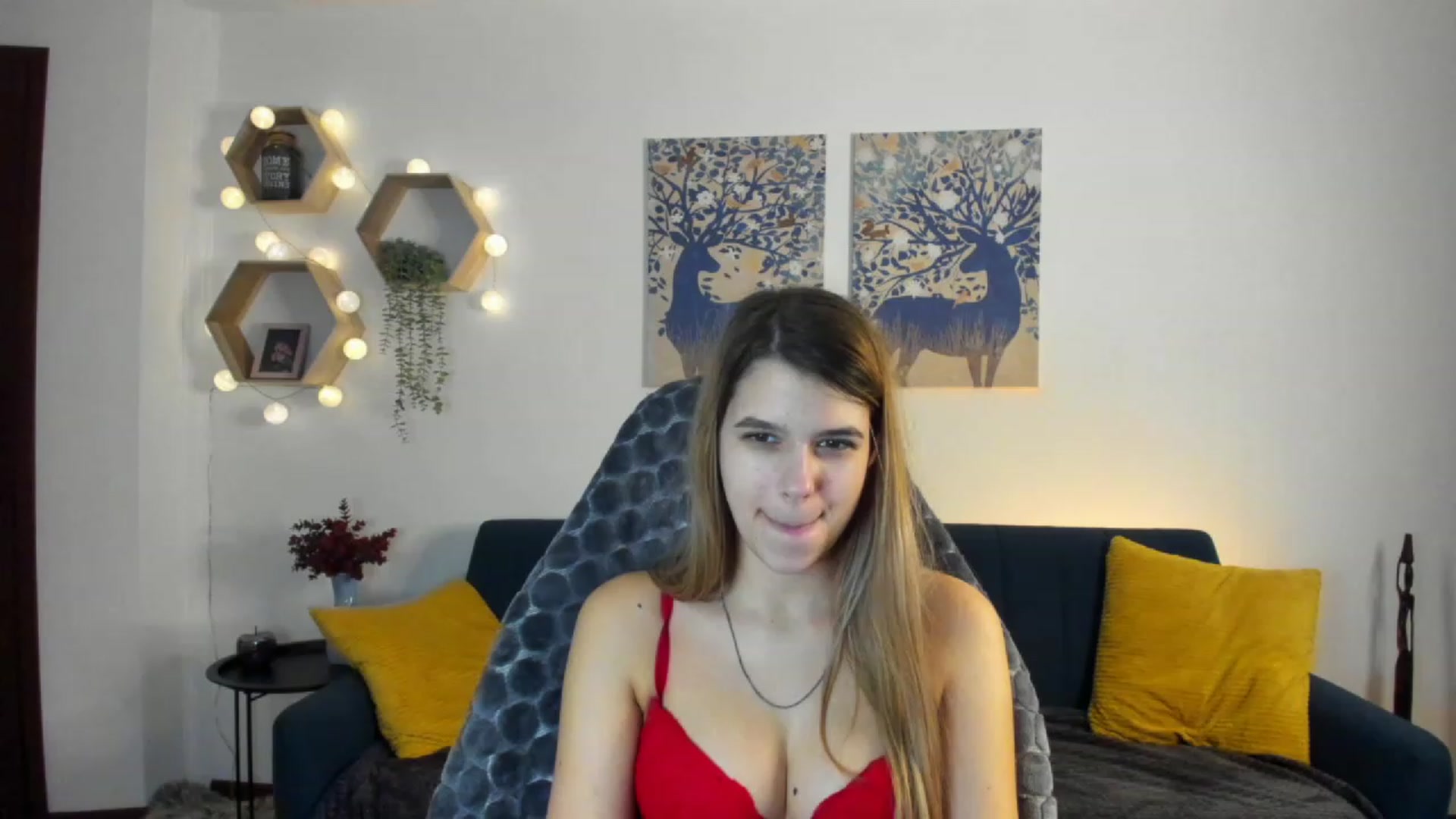 Gallery image thumbnail from Elsa_Fox's myfreecams stream on, 01/20/2023, 14:59 image 15 of 20