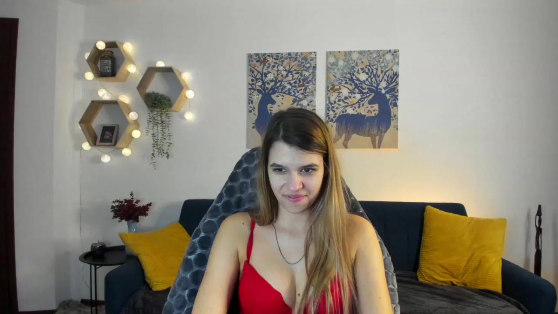 Gallery image thumbnail from Elsa_Fox's myfreecams stream on, 01/20/2023, 14:59 image 10 of 20