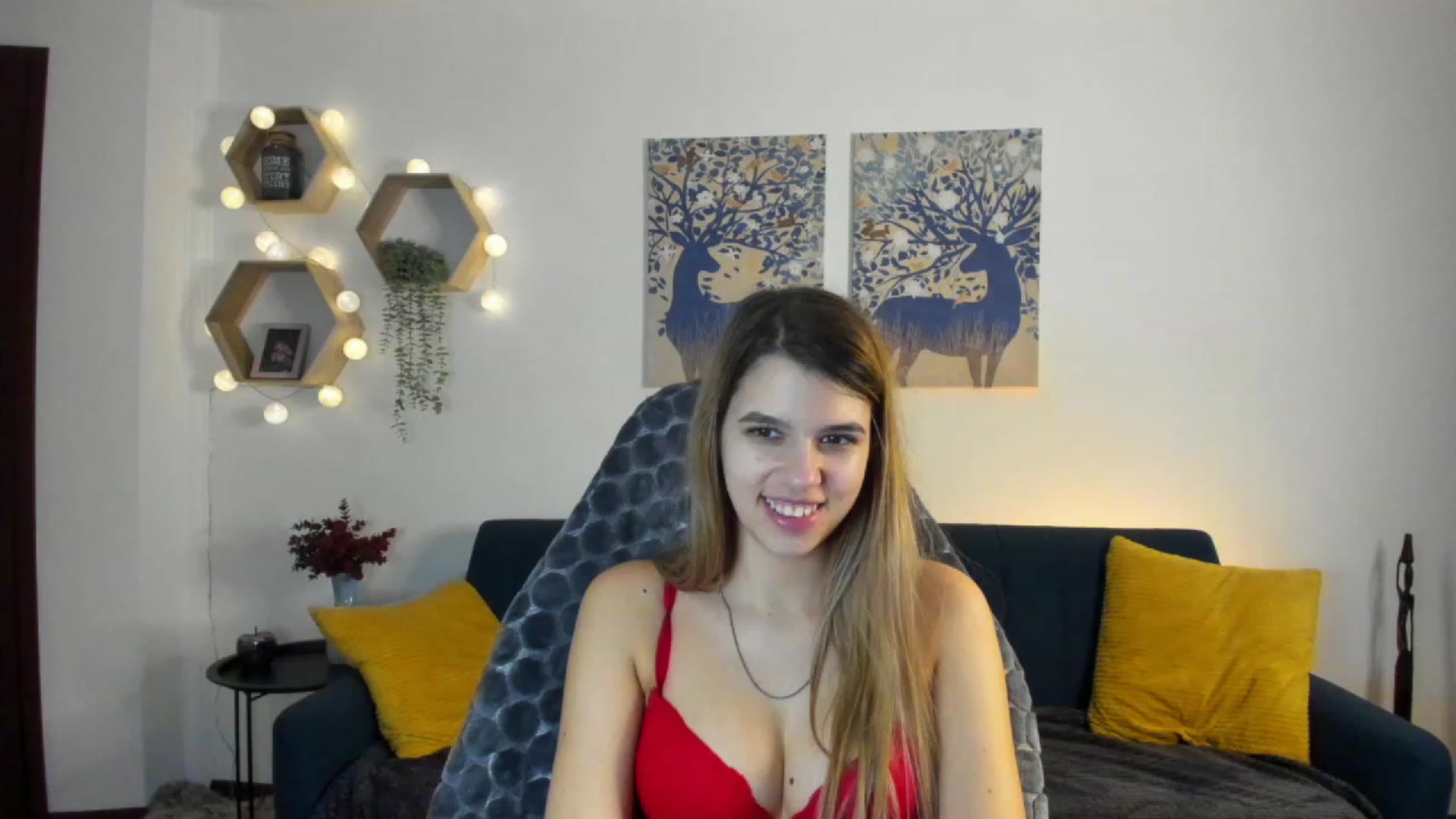 Gallery image thumbnail from Elsa_Fox's myfreecams stream on, 01/20/2023, 14:59 image 12 of 20