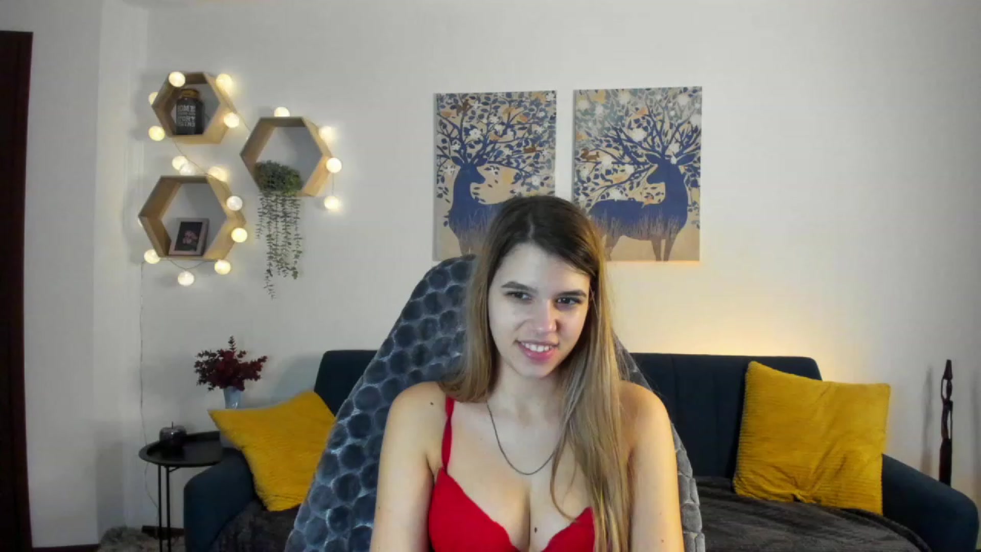 Gallery image thumbnail from Elsa_Fox's myfreecams stream on, 01/20/2023, 14:59 image 14 of 20