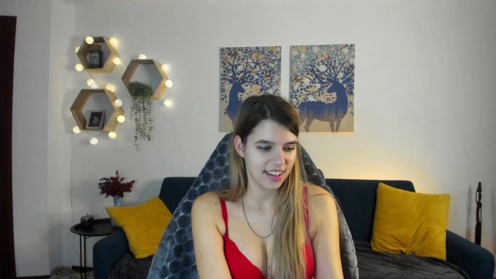 Gallery image thumbnail from Elsa_Fox's myfreecams stream on, 01/20/2023, 16:35 image 11 of 20
