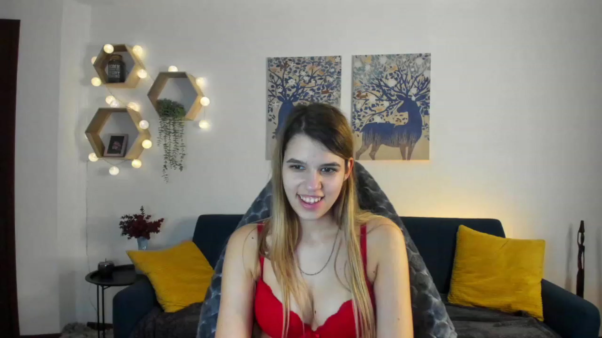 Gallery image thumbnail from Elsa_Fox's myfreecams stream on, 01/20/2023, 18:44 image 9 of 20