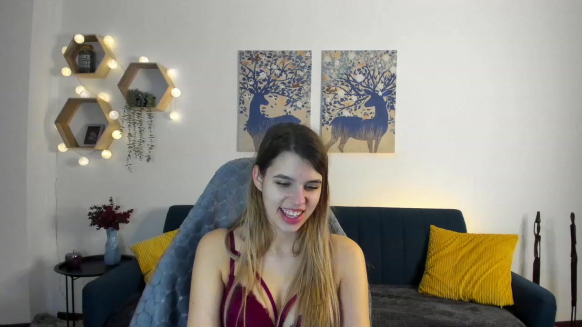 Gallery image thumbnail from Elsa_Fox's myfreecams stream on, 01/26/2023, 17:18 image 4 of 20