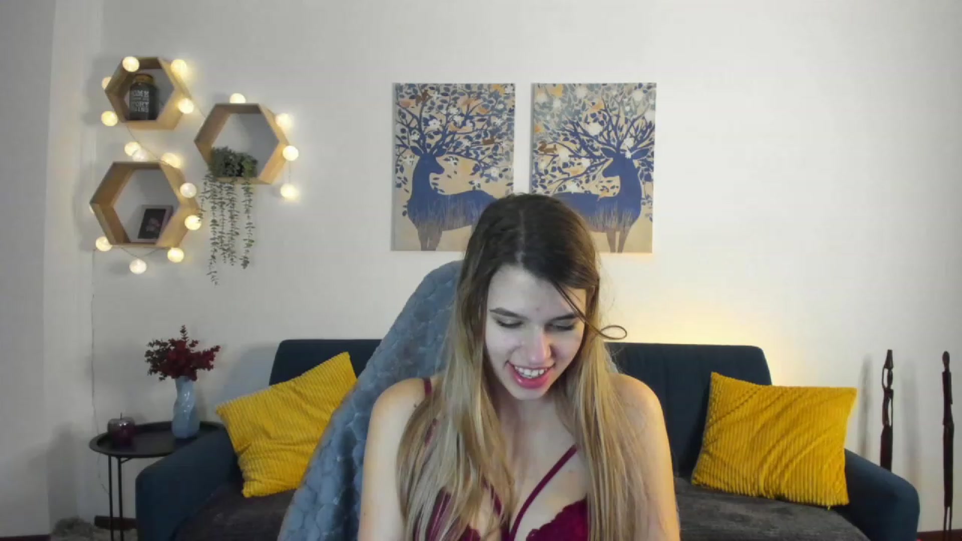 Gallery image thumbnail from Elsa_Fox's myfreecams stream on, 01/26/2023, 17:18 image 1 of 20