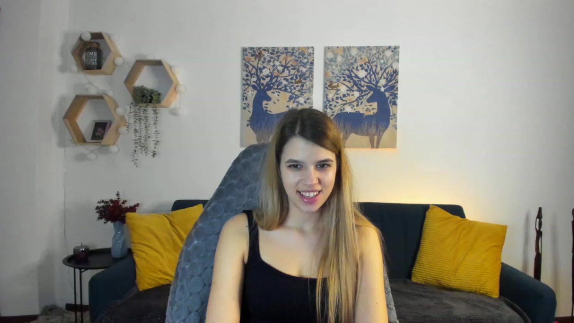 Gallery image thumbnail from Elsa_Fox's myfreecams stream on, 01/27/2023, 15:23 image 3 of 20