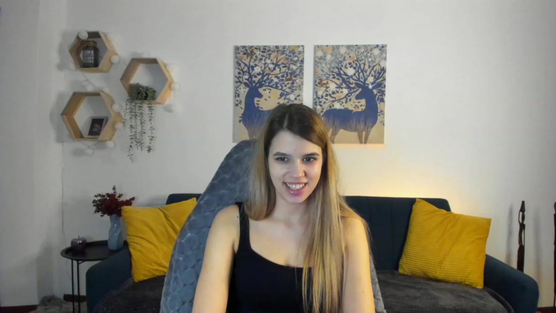 Gallery image thumbnail from Elsa_Fox's myfreecams stream on, 01/27/2023, 15:23 image 2 of 20