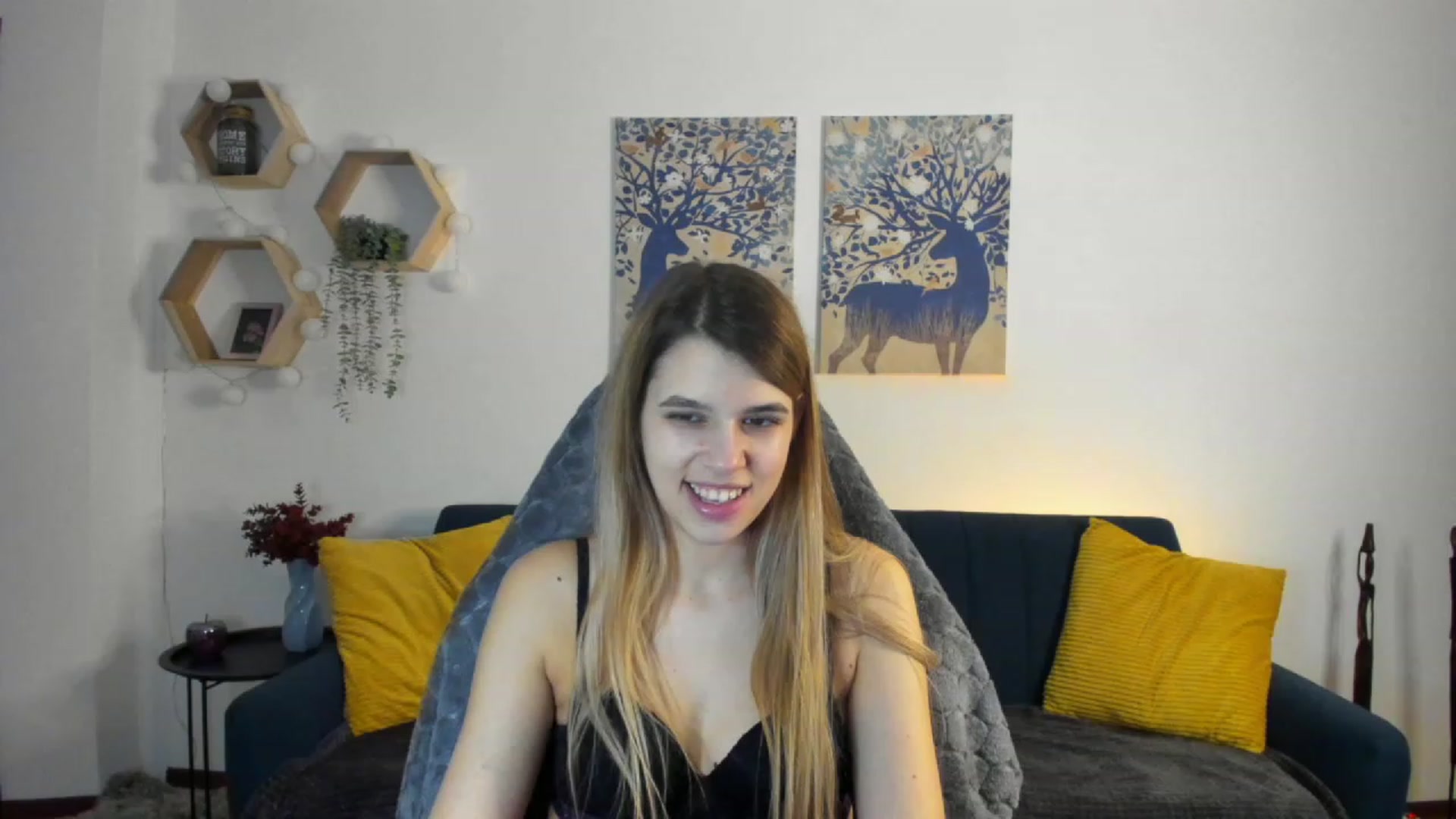 Gallery image thumbnail from Elsa_Fox's myfreecams stream on, 01/27/2023, 15:23 image 20 of 20