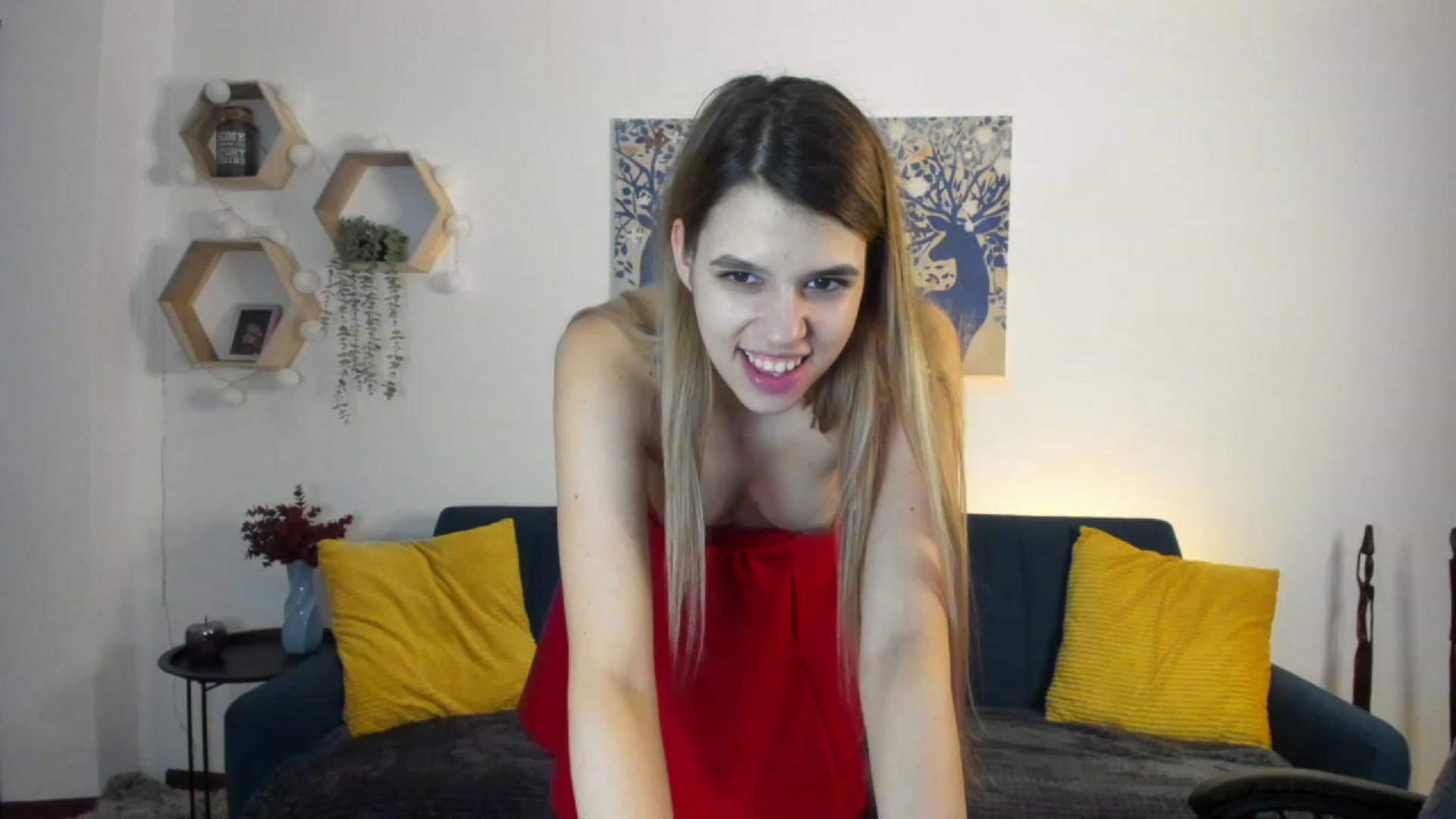 Gallery image thumbnail from Elsa_Fox's myfreecams stream on, 01/27/2023, 16:28 image 17 of 20