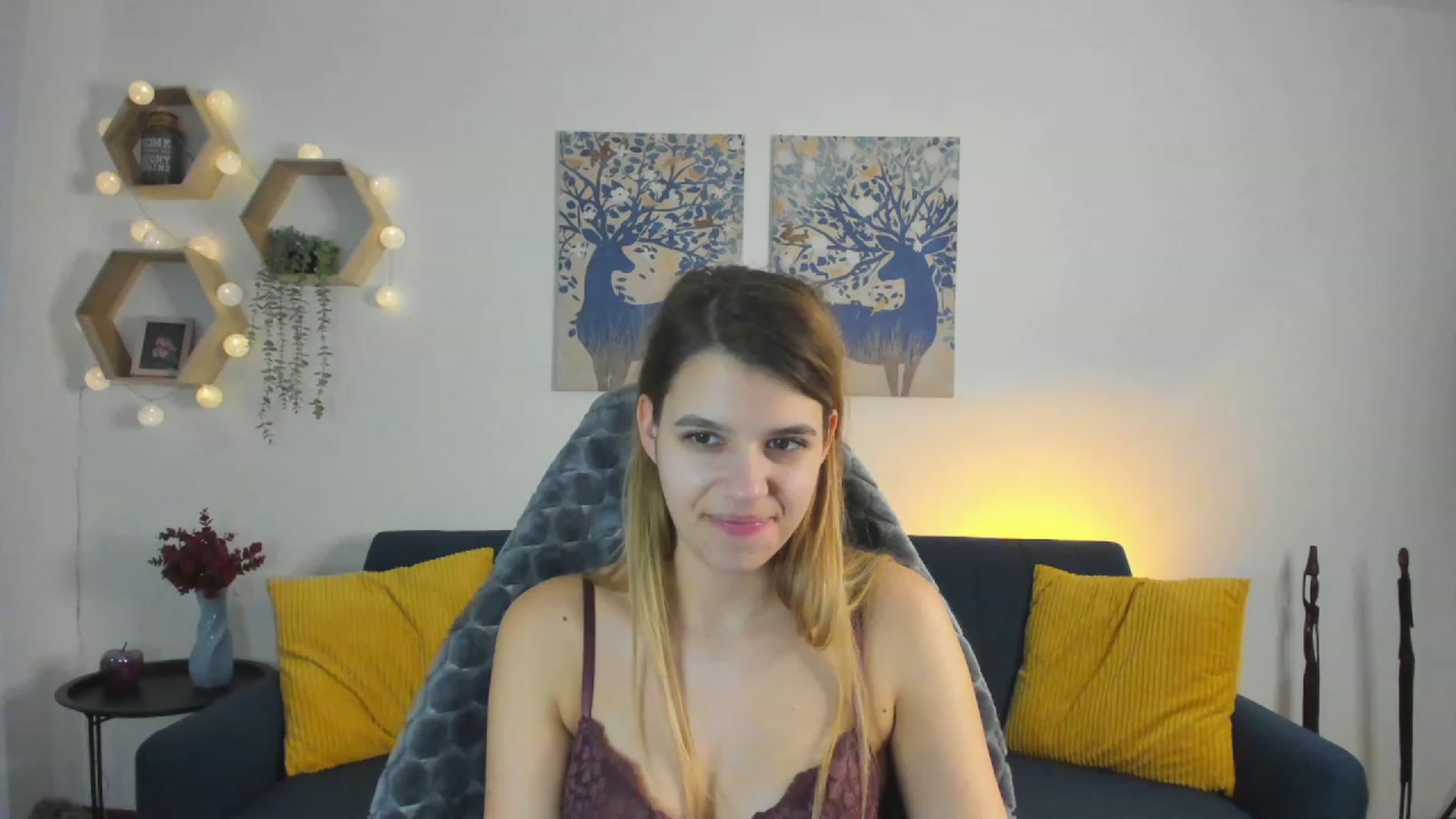 Gallery image thumbnail from Elsa_Fox's myfreecams stream on, 02/27/2023, 12:56 image 15 of 20