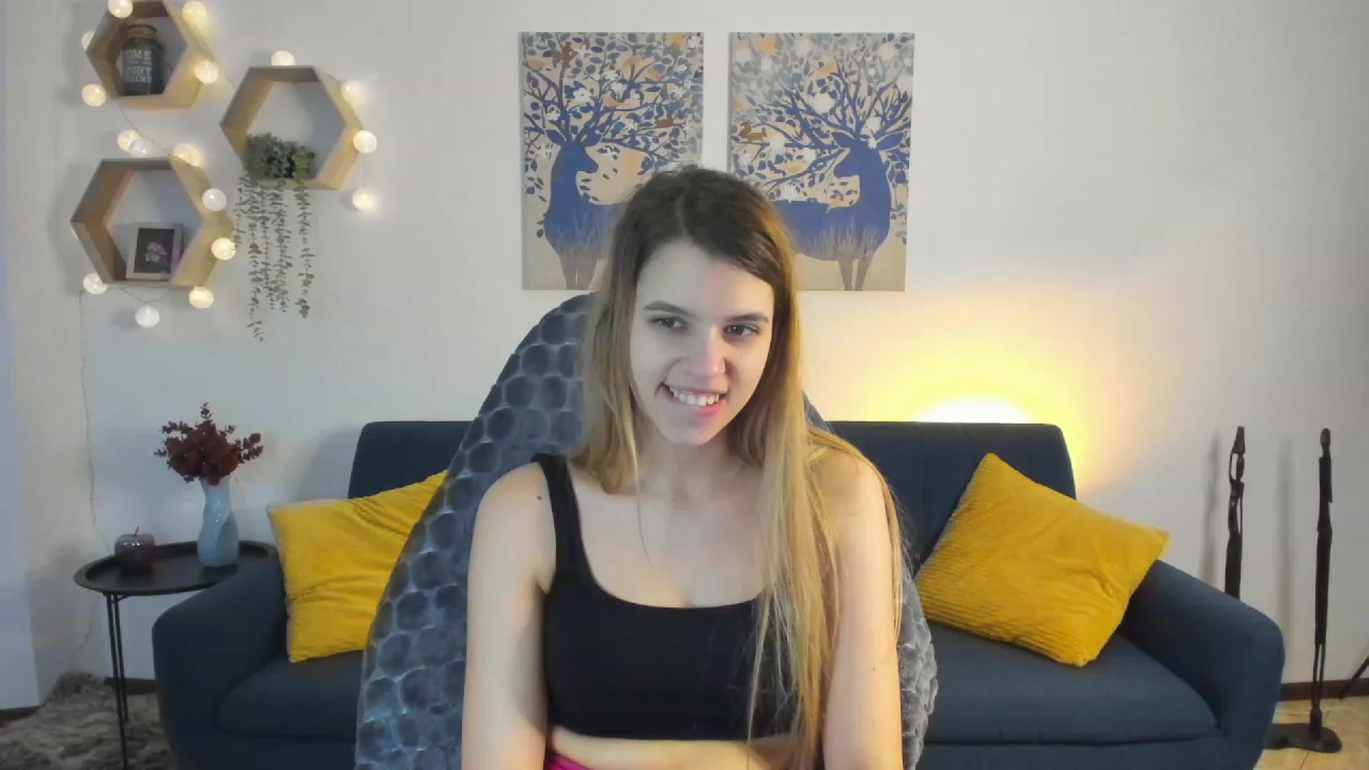 Gallery image thumbnail from Elsa_Fox's myfreecams stream on, 02/28/2023, 11:39 image 1 of 20