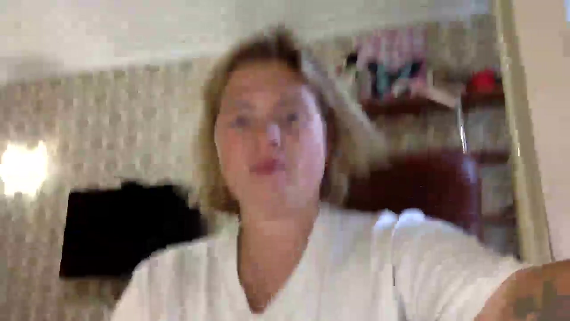 Gallery image thumbnail from ElseaBloom's myfreecams stream on, 08/24/2025, 14:36 image 16 of 20