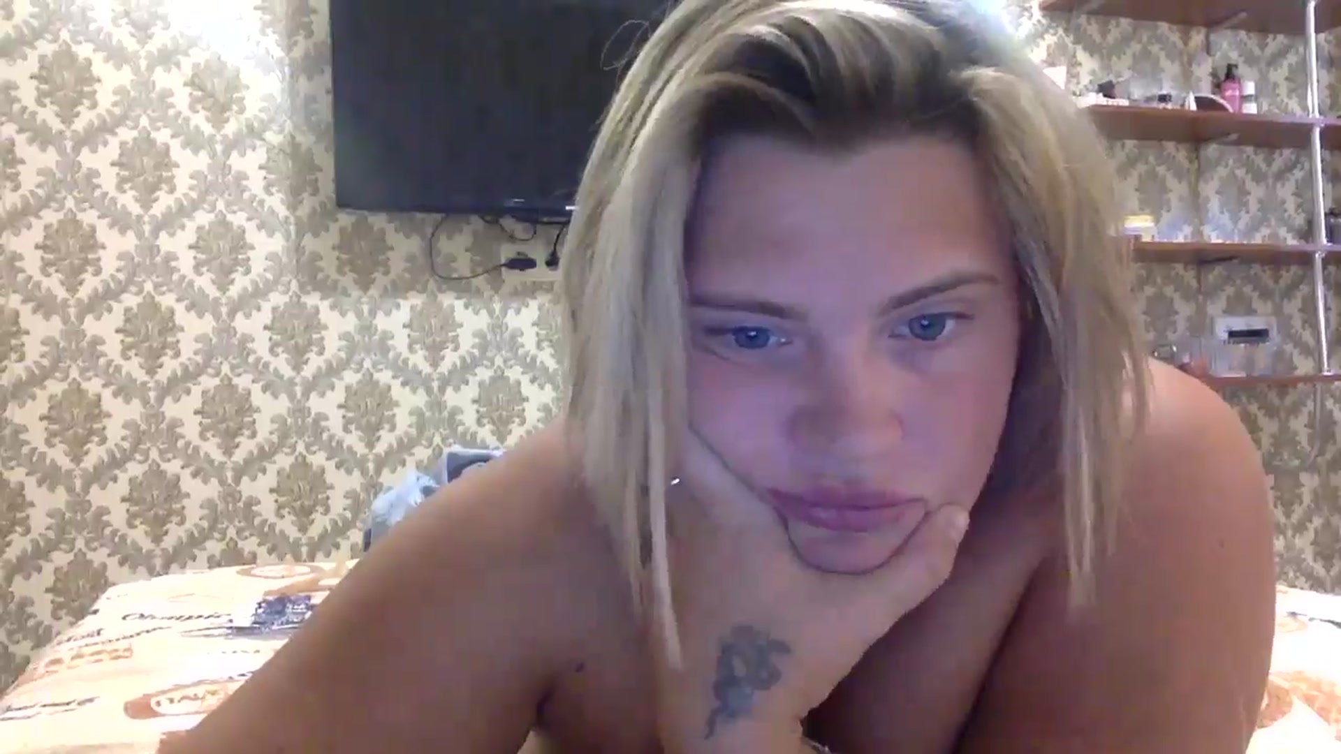 Gallery image thumbnail from ElseaBloom's myfreecams stream on, 08/28/2025, 12:49 image 14 of 20