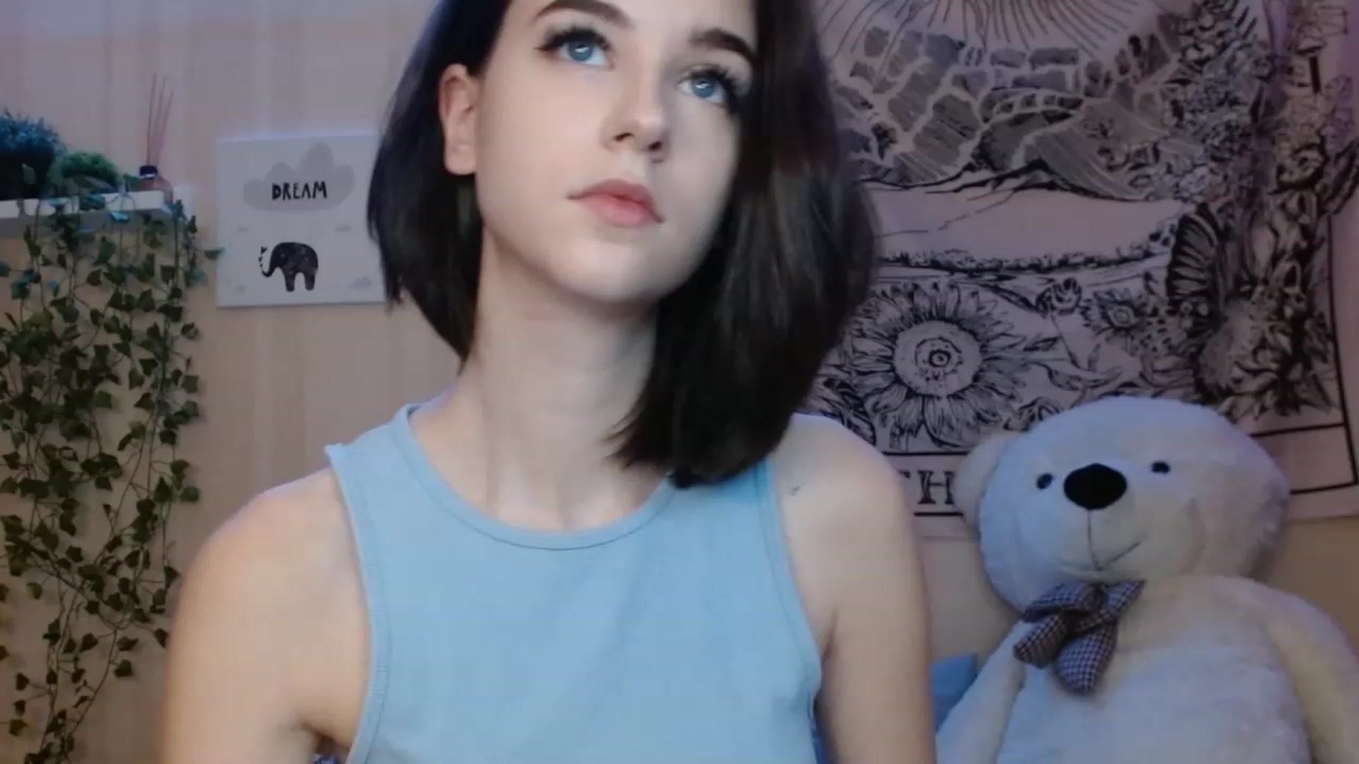 Gallery image thumbnail from ElsieF_'s myfreecams stream on, 11/14/2022, 18:42 image 5 of 20